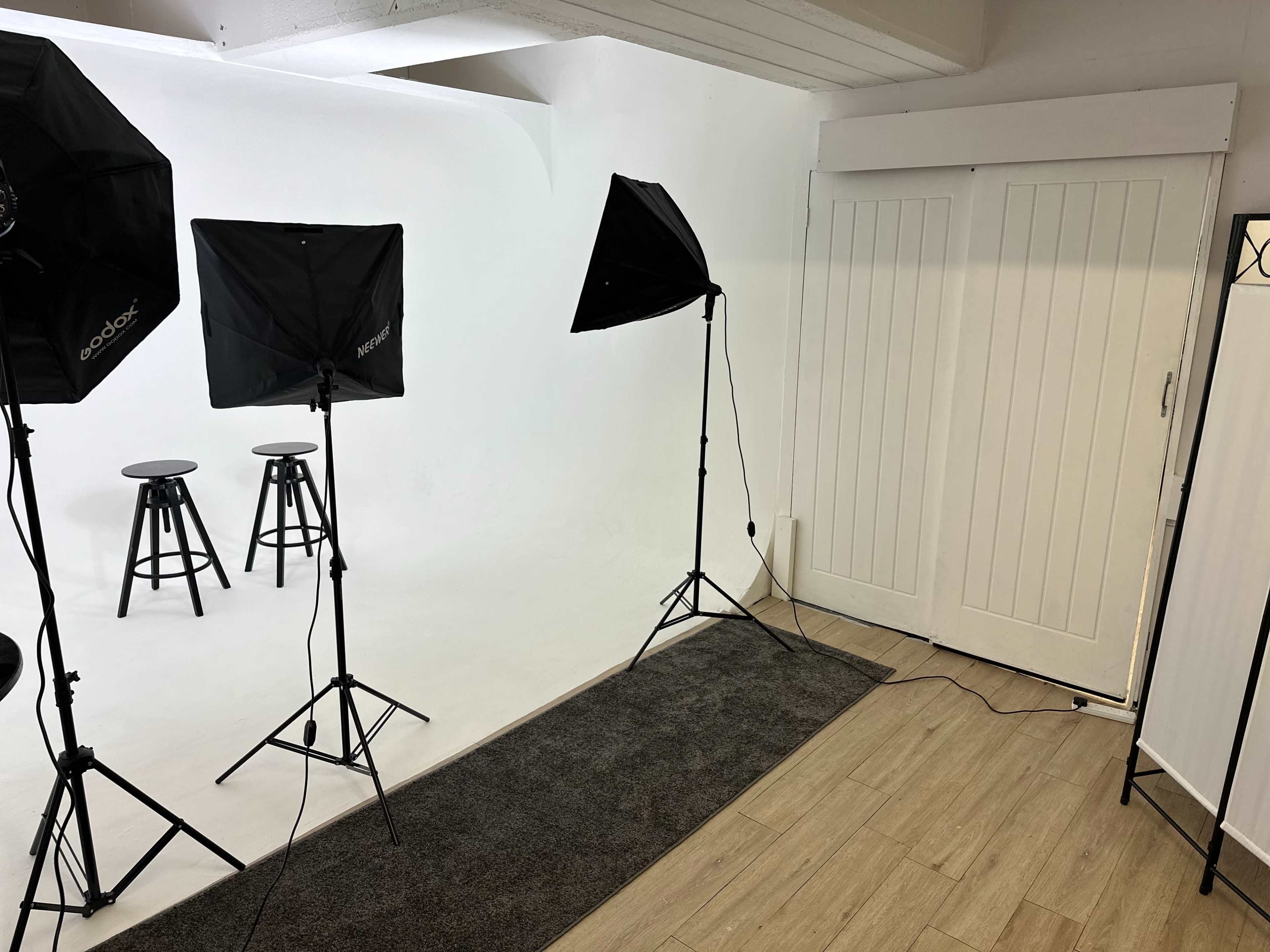 Modern Photography Studio Image in Peckham, LONDON, ENG