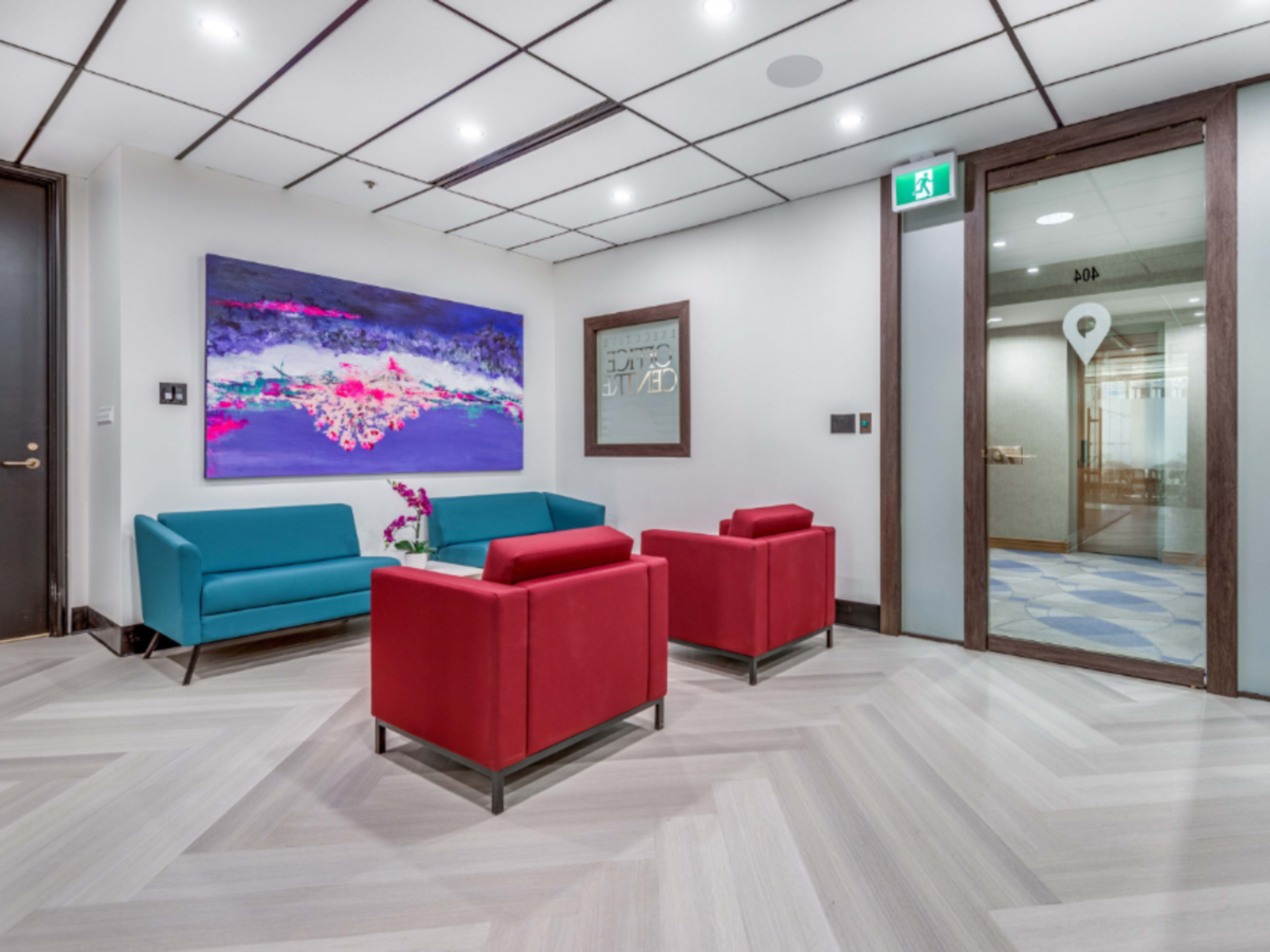 Common area access (kitchen, lounge, reception)