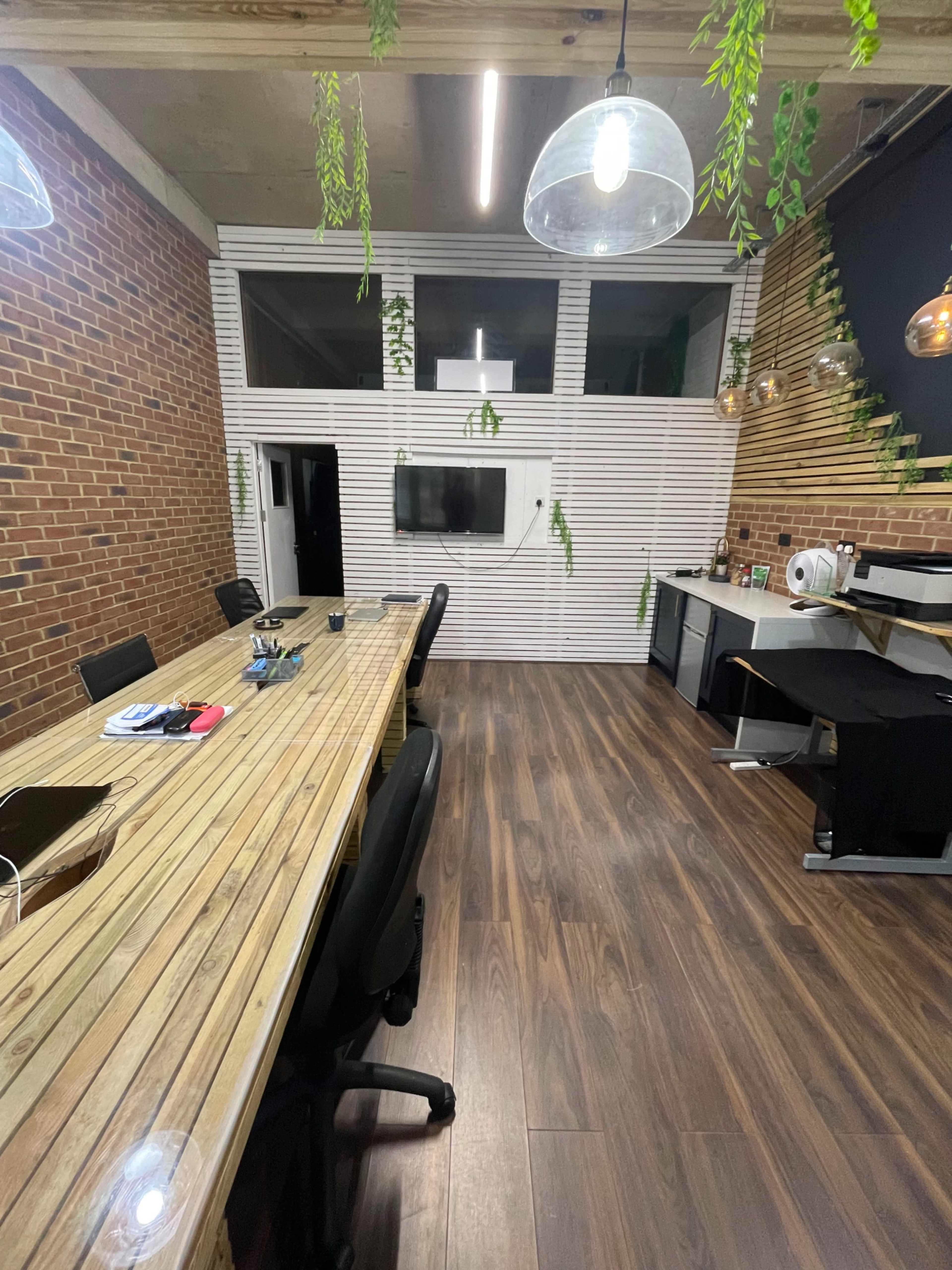 Modern Office Space In Business Park Image in Woodford, London, ENG