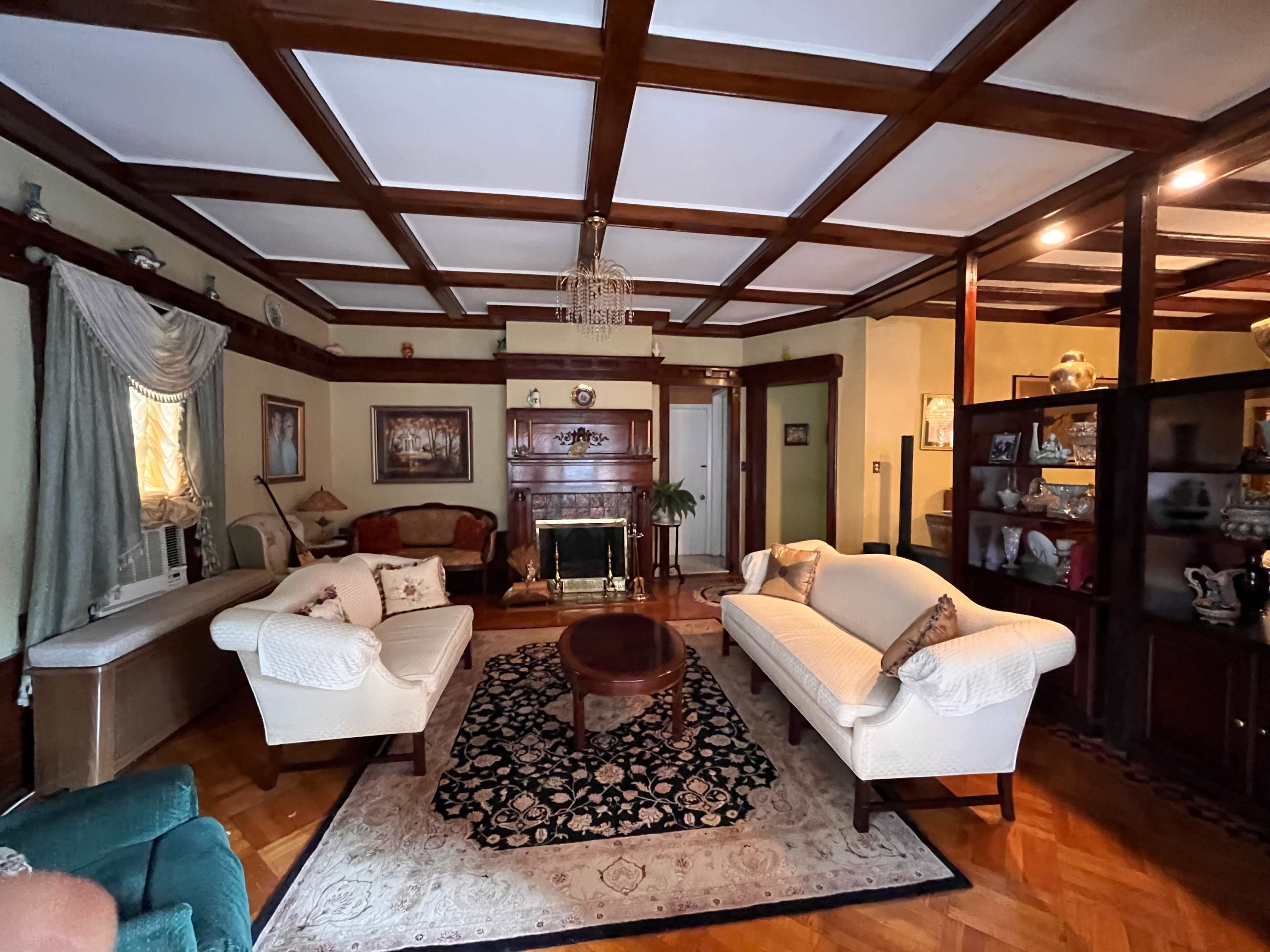 Classic Charm with a Sun-Filled Twist — Perfect for Dinners & Photoshoots Image in Flatbush, Brooklyn, NY