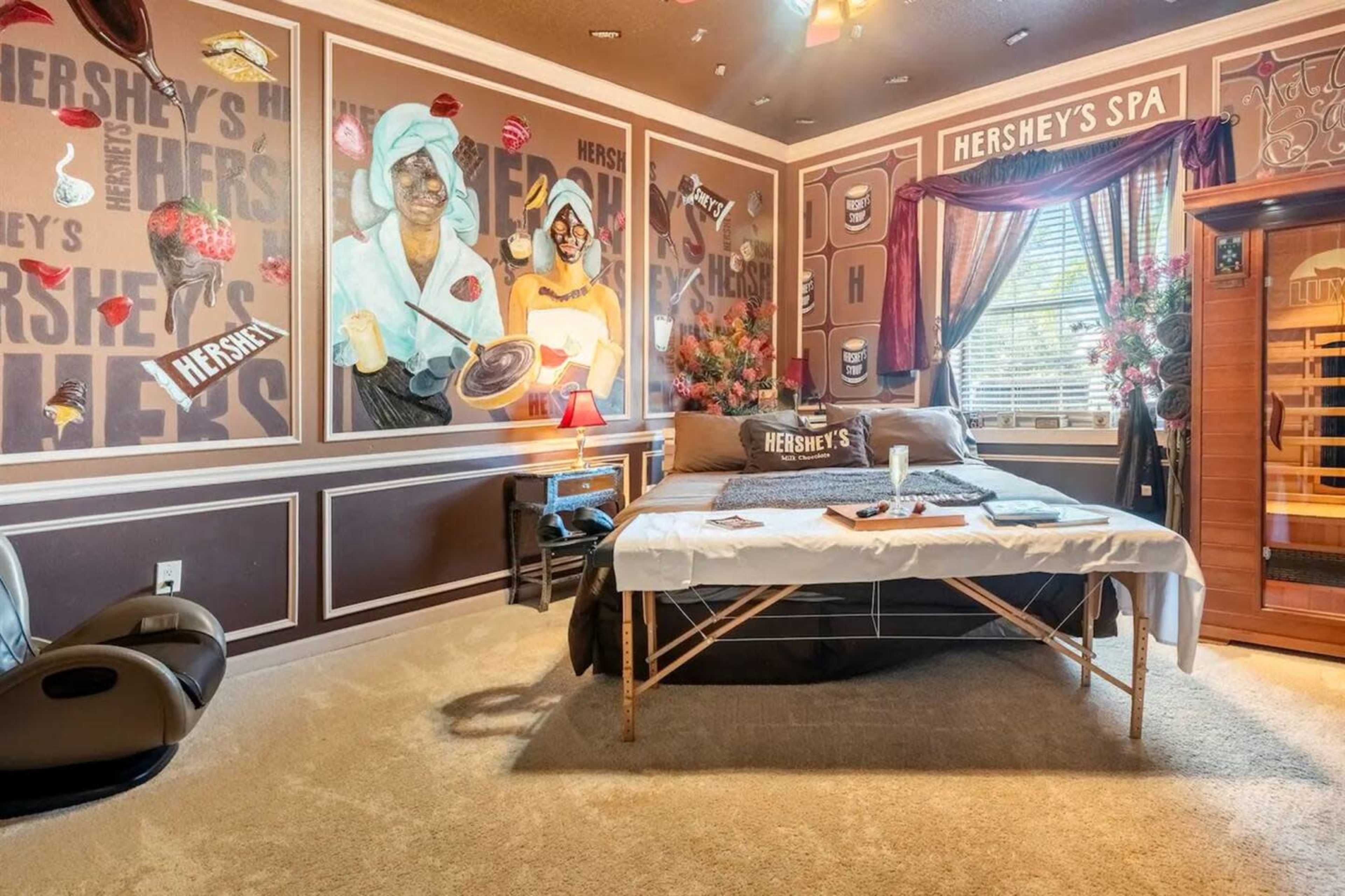 The Sweet Escape Mansion Candy House Near Orlando Image in , Clermont, FL