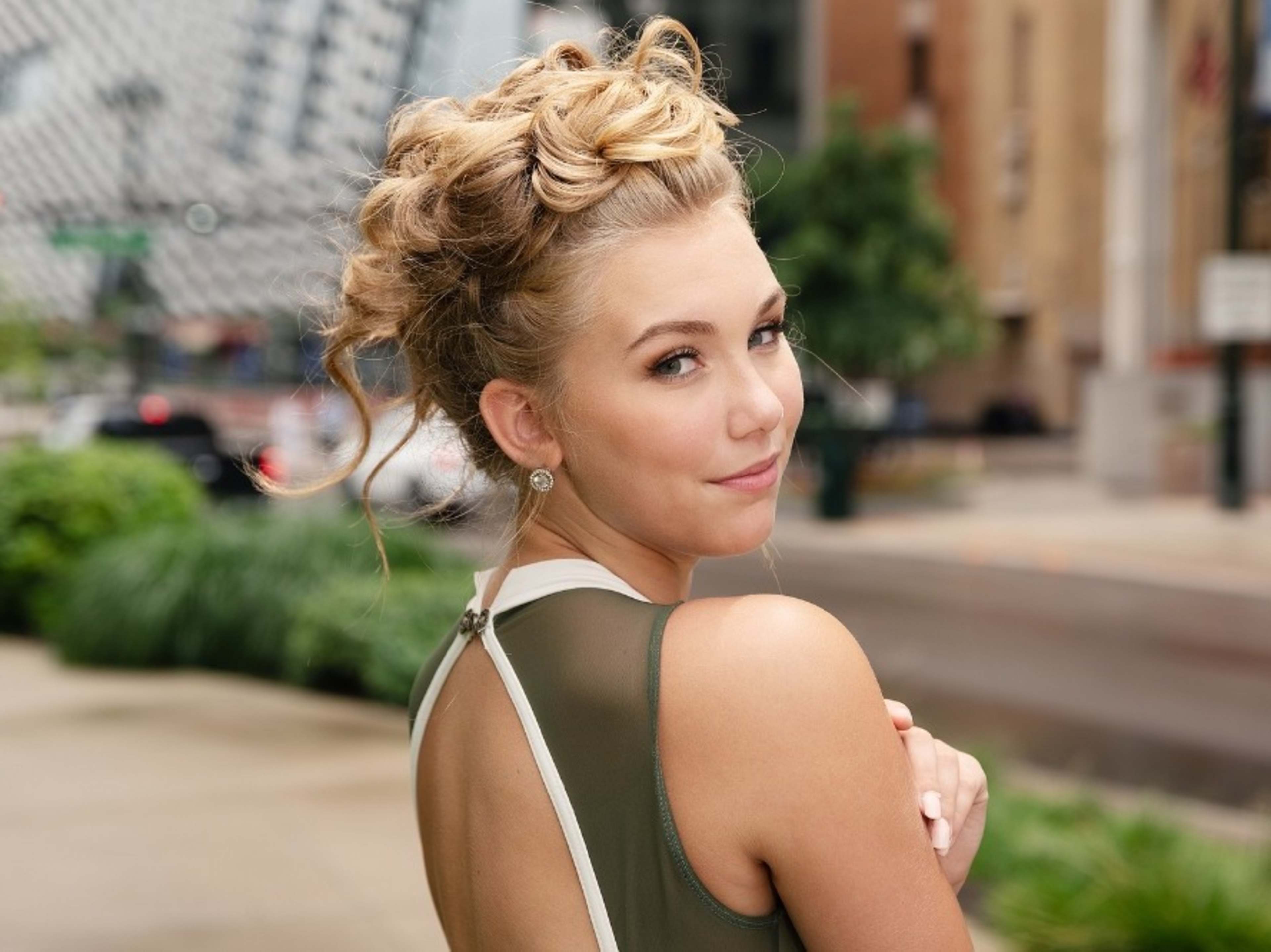 Session Hair Styling Moderate