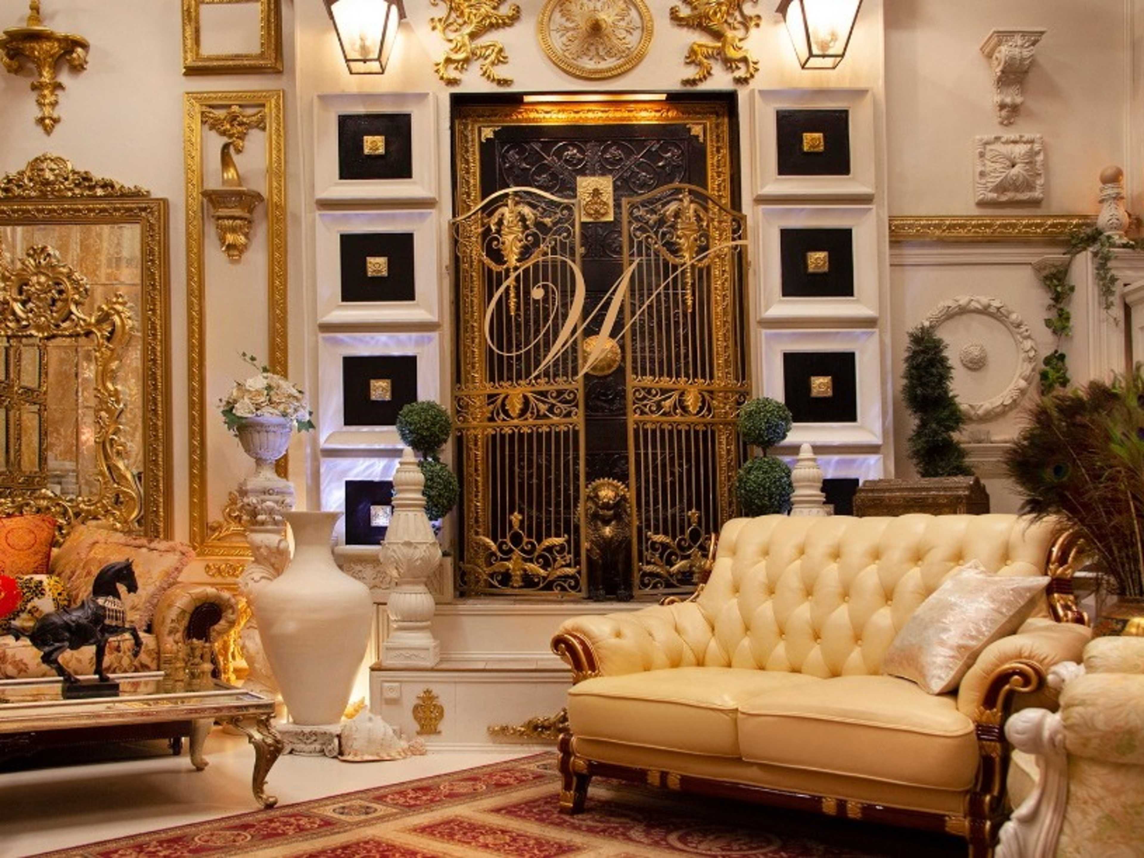 "The VIP Lounge " is the larger studio space.