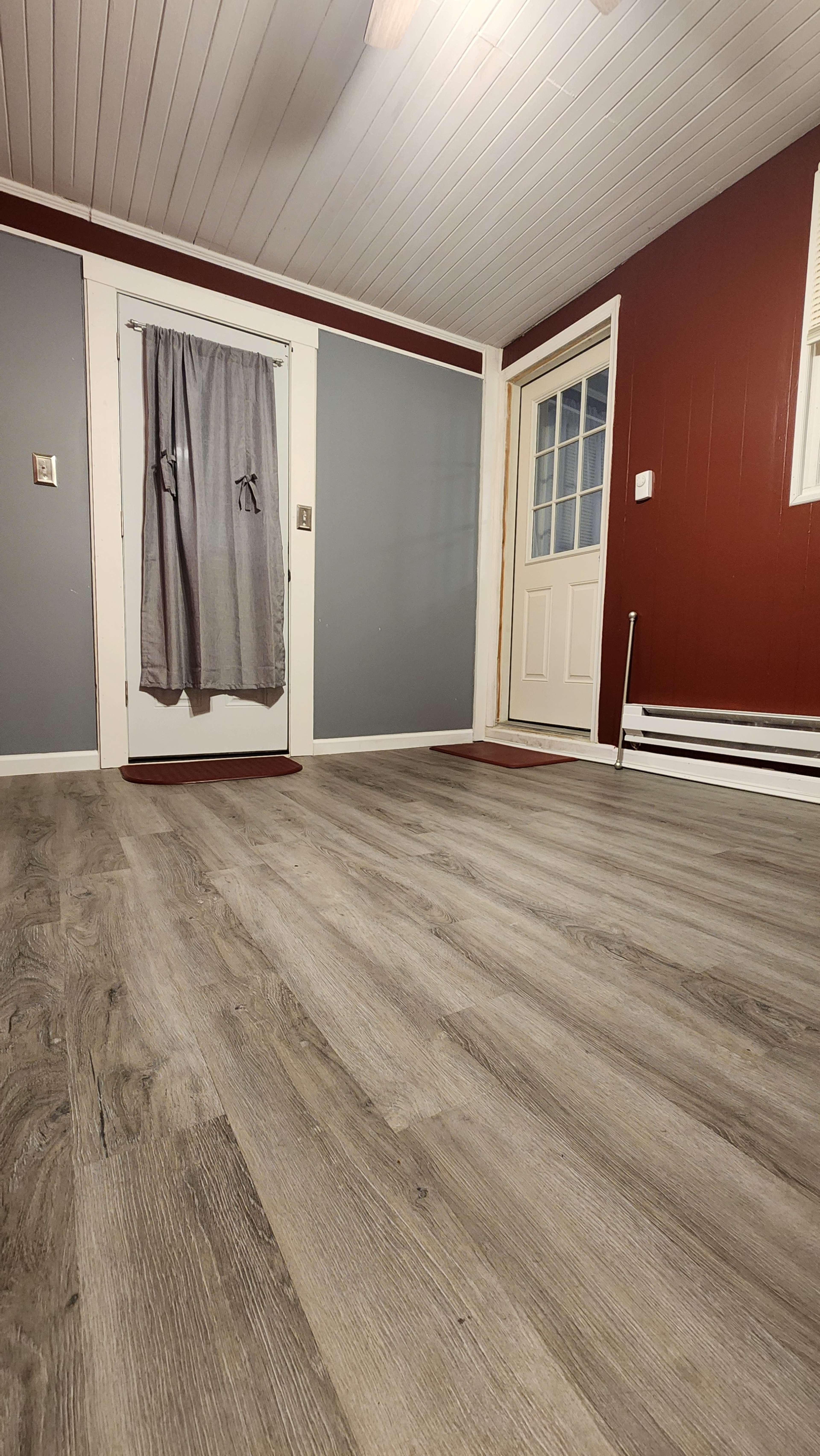 Residential area, one single room with one enrty and exit door. Image in Ewing Township, Ewing township, NJ
