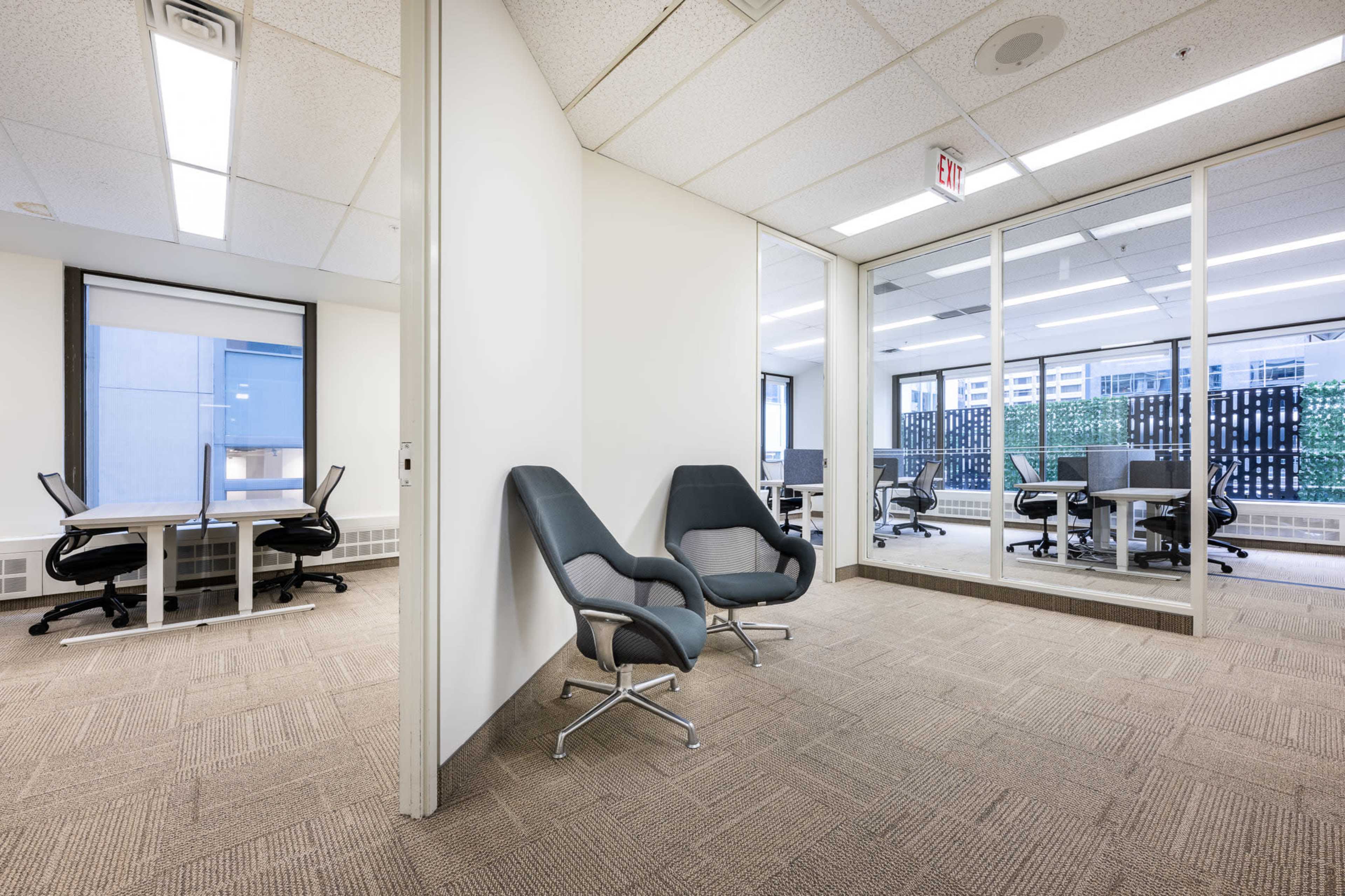 Flexday Suites - 141 Adelaide St. West Image in Yonge-Bay Corridor, Toronto, ON