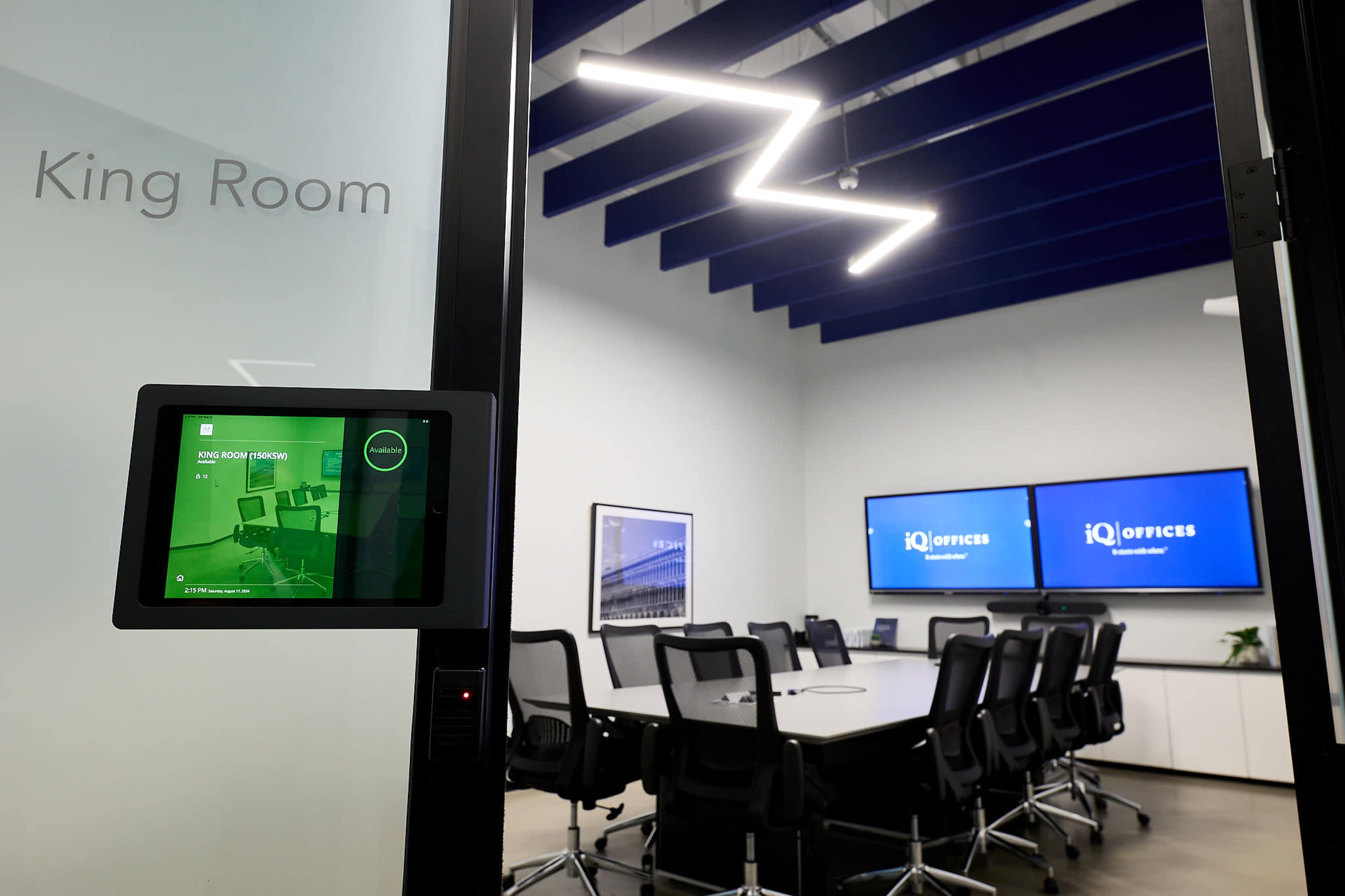 King Room Image in Yonge-Bay Corridor, Toronto, ON