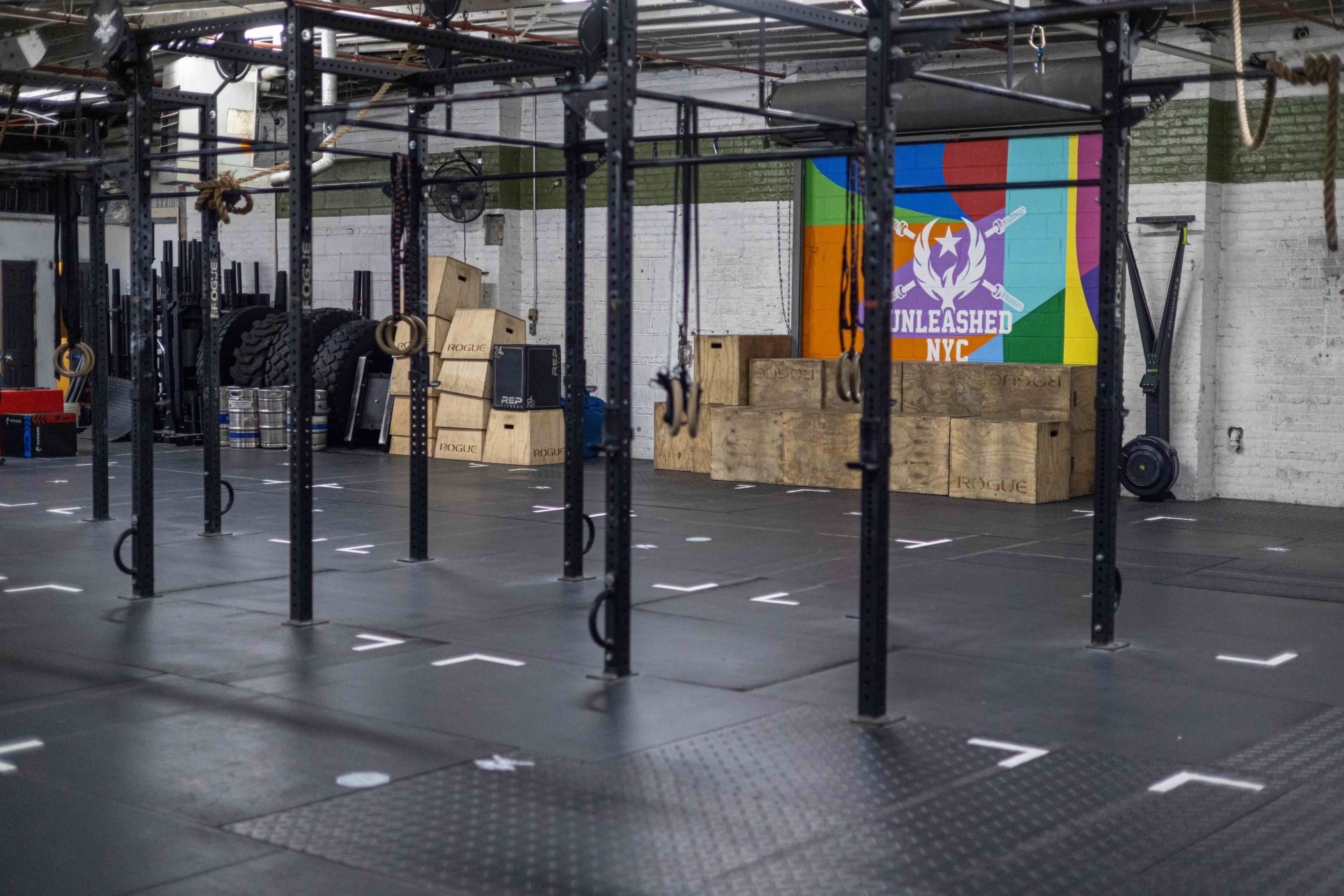 Industrial Warehouse Gym With Skylights Image in Astoria, Long Island City, NY
