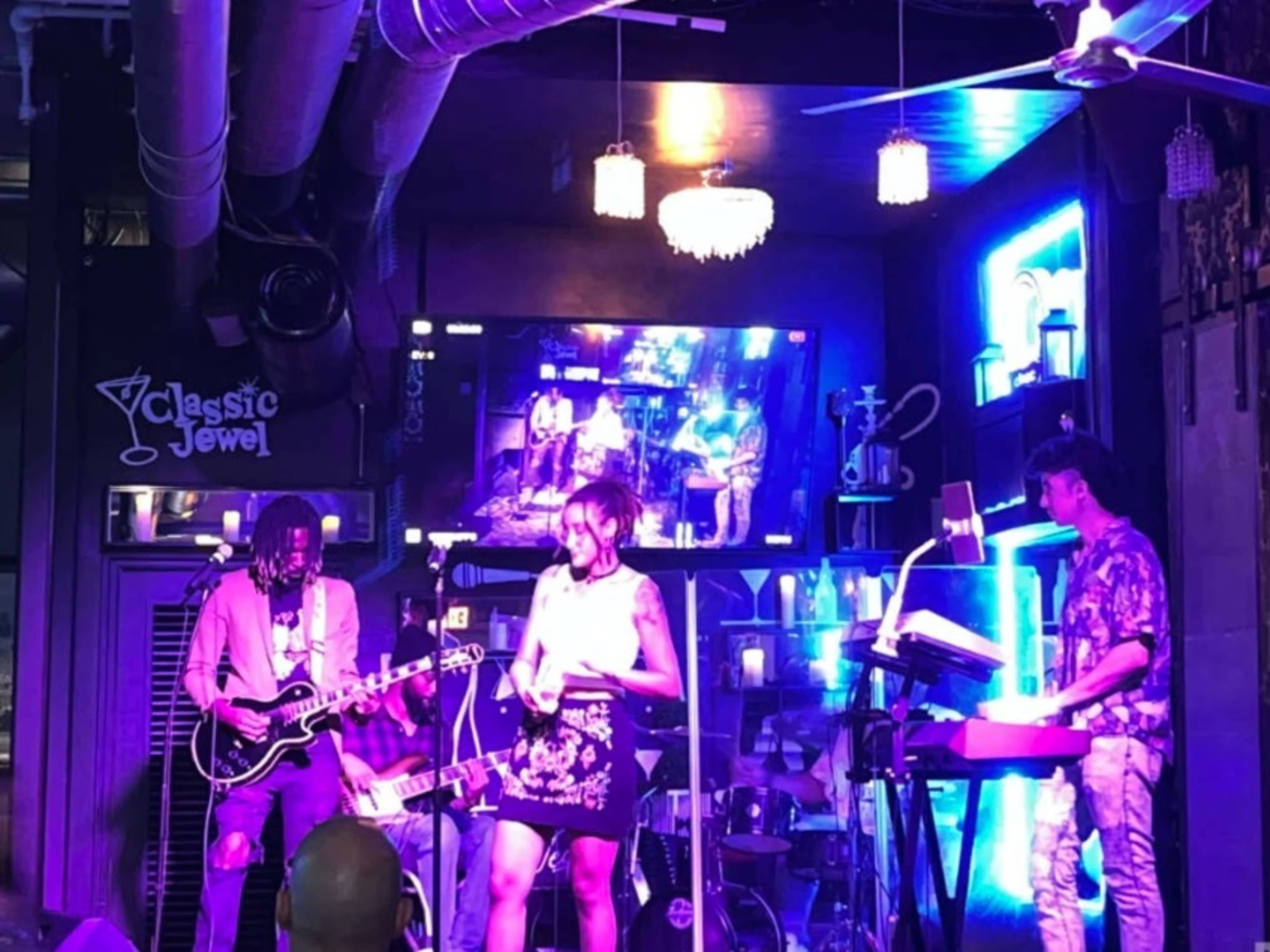 Live Entertainment 