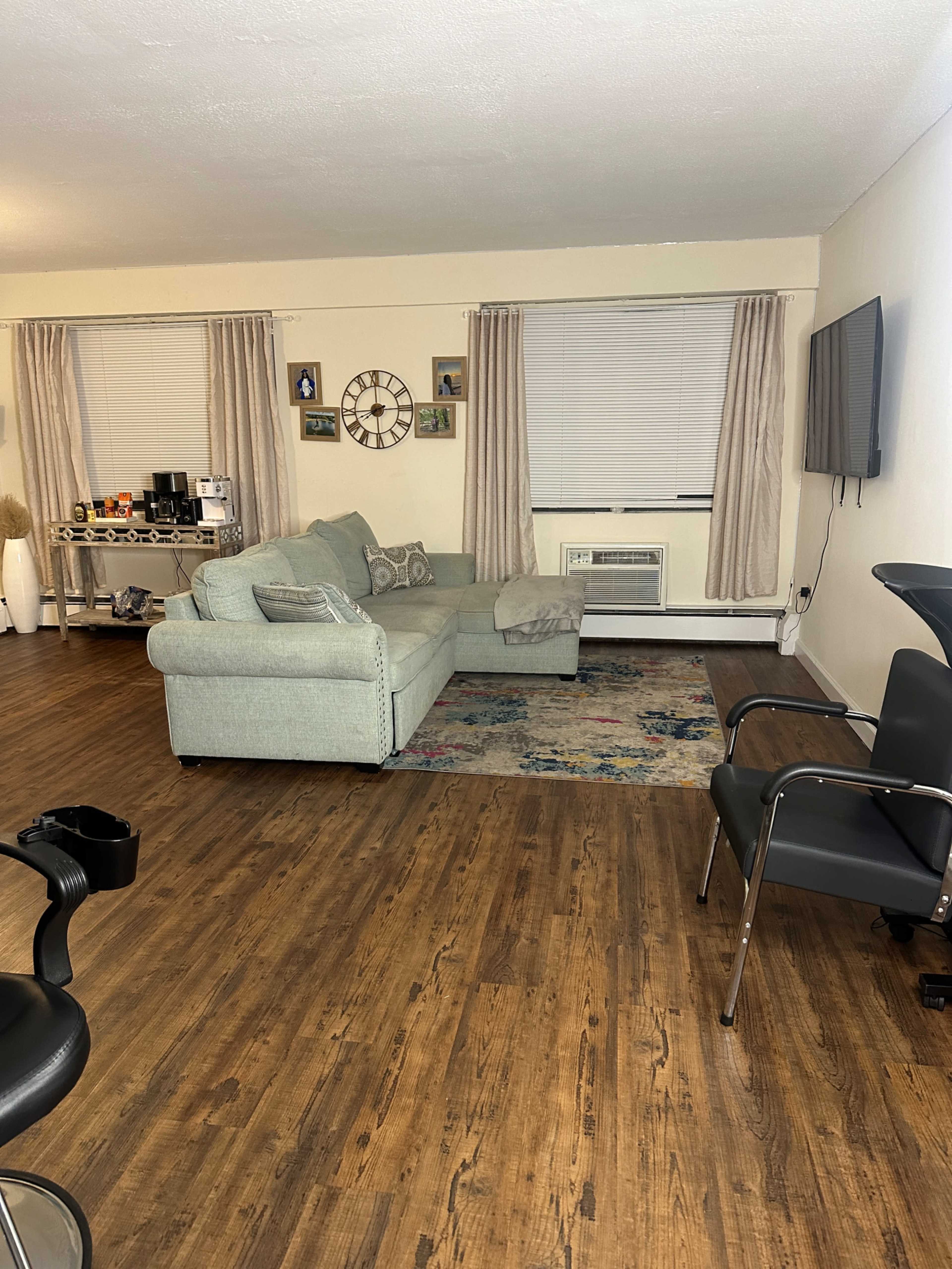 East Falls salon studio in quite home space Image in Germantown, Philadelphia, PA
