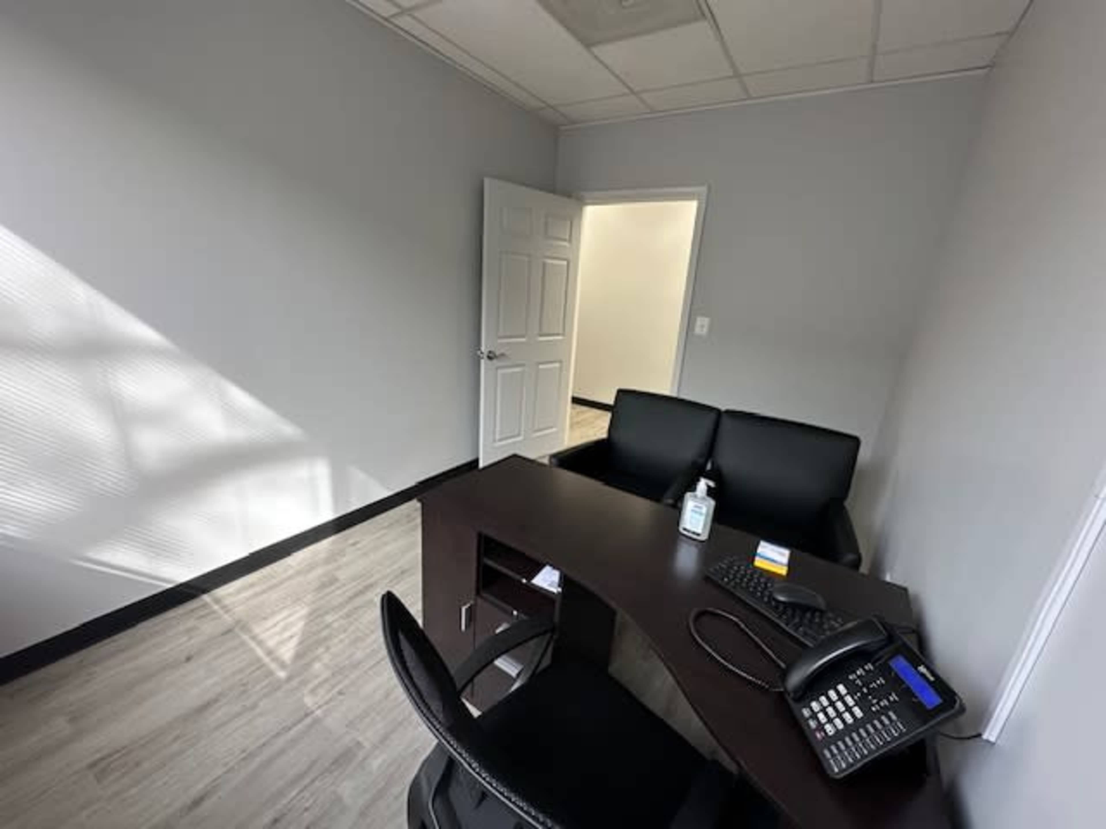 Suite with Large Conference Rooms and Multiple Office Spaces Rooms Image in Columbia, Columbia, MD