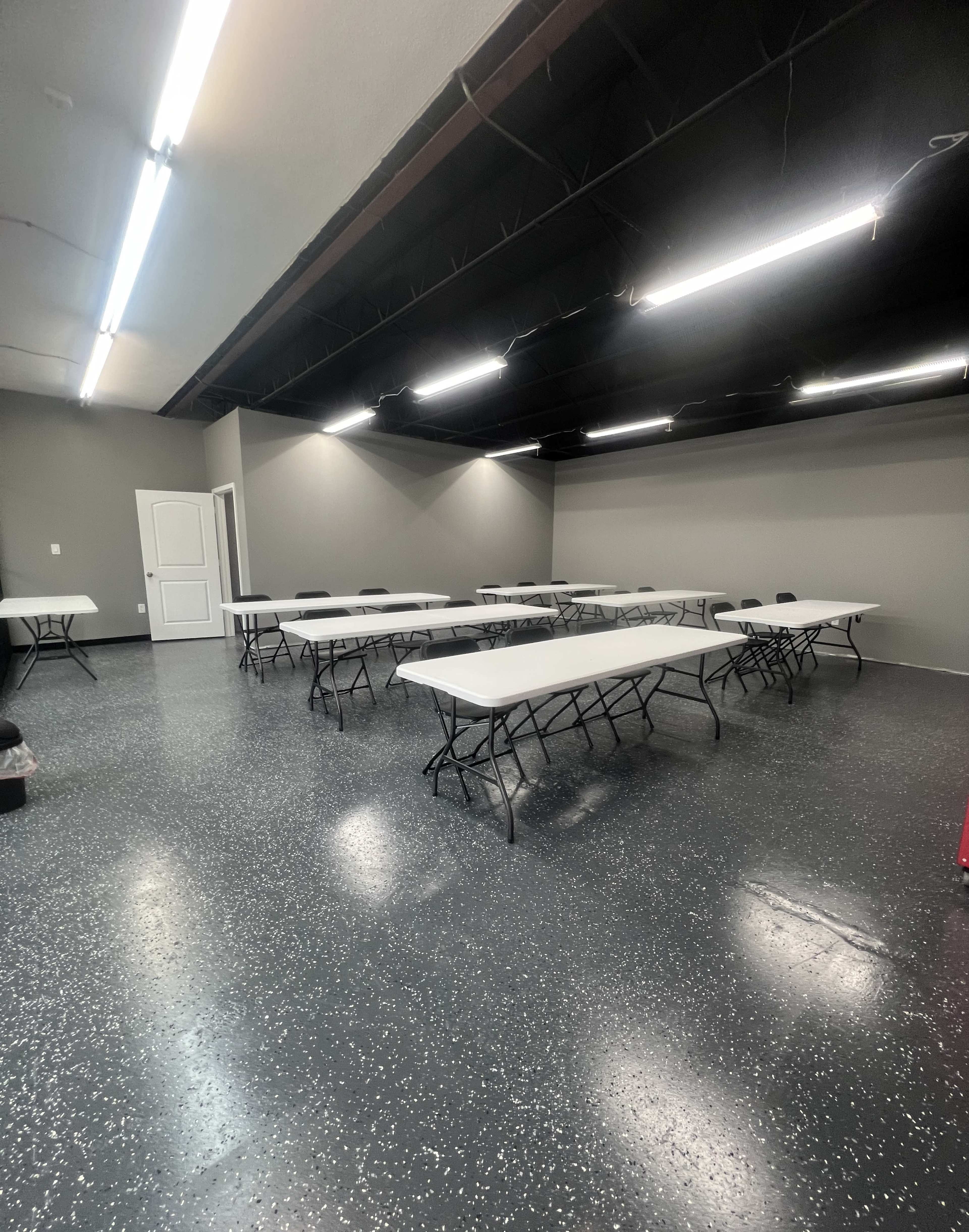 Small classroom space, near medical center and NRG stadium. Image in Braeswood, Houston, TX