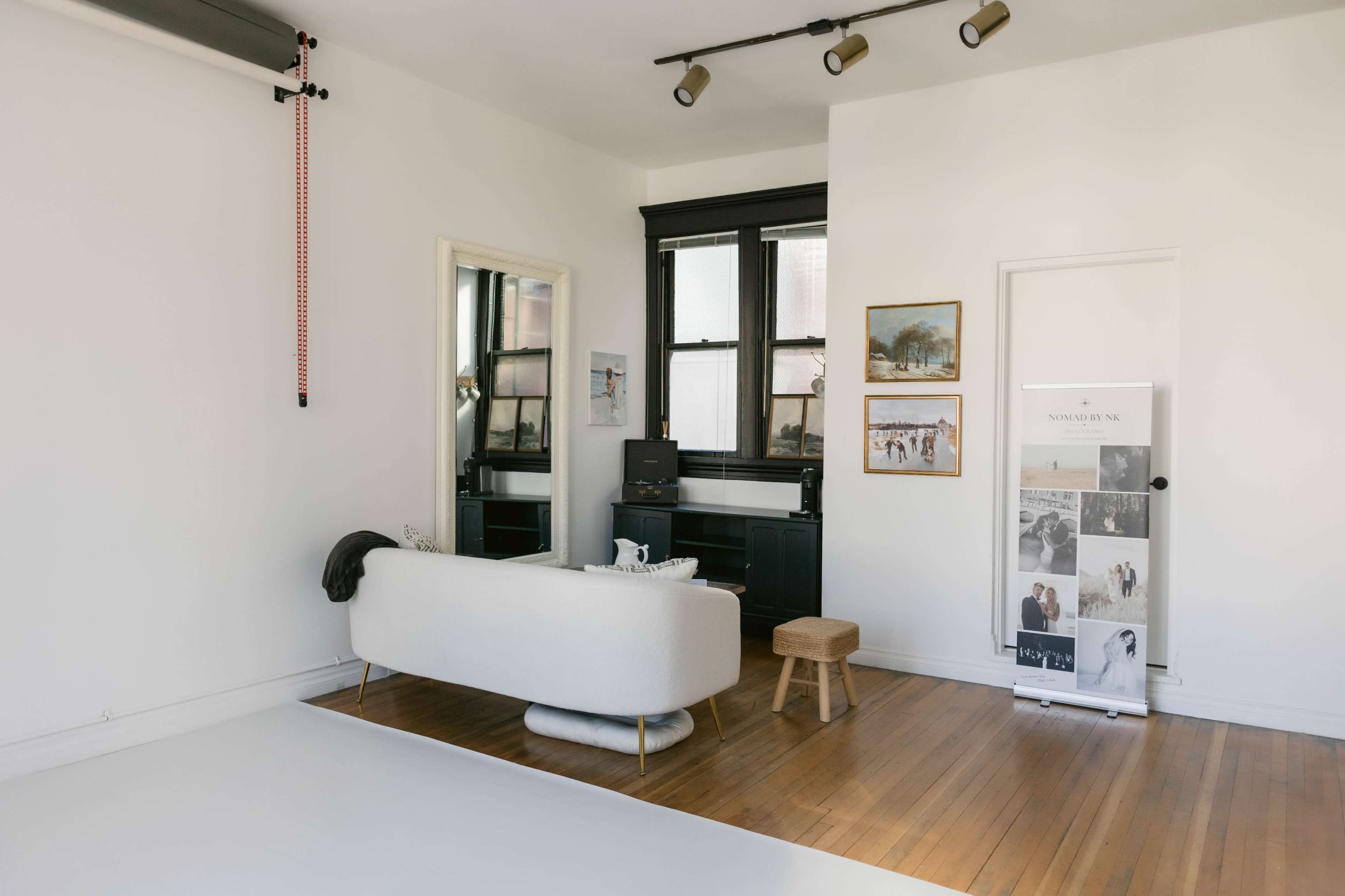 Bright, Vintage Studio Image in North Vancouver, North Vancouver, BC