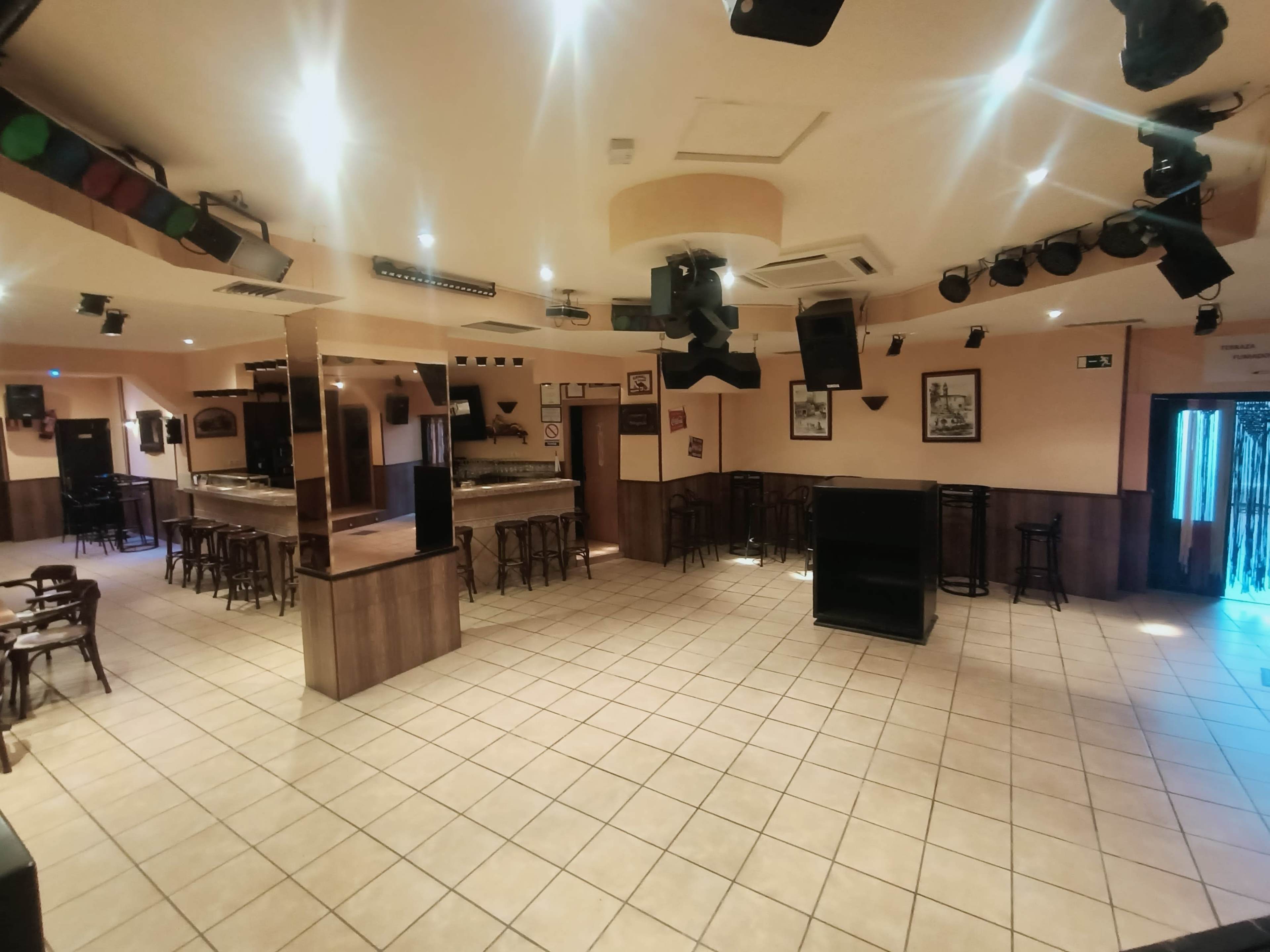 Sala de eventos para " fiestas privadas " Imagen en , Casarrubios del Monte, TO