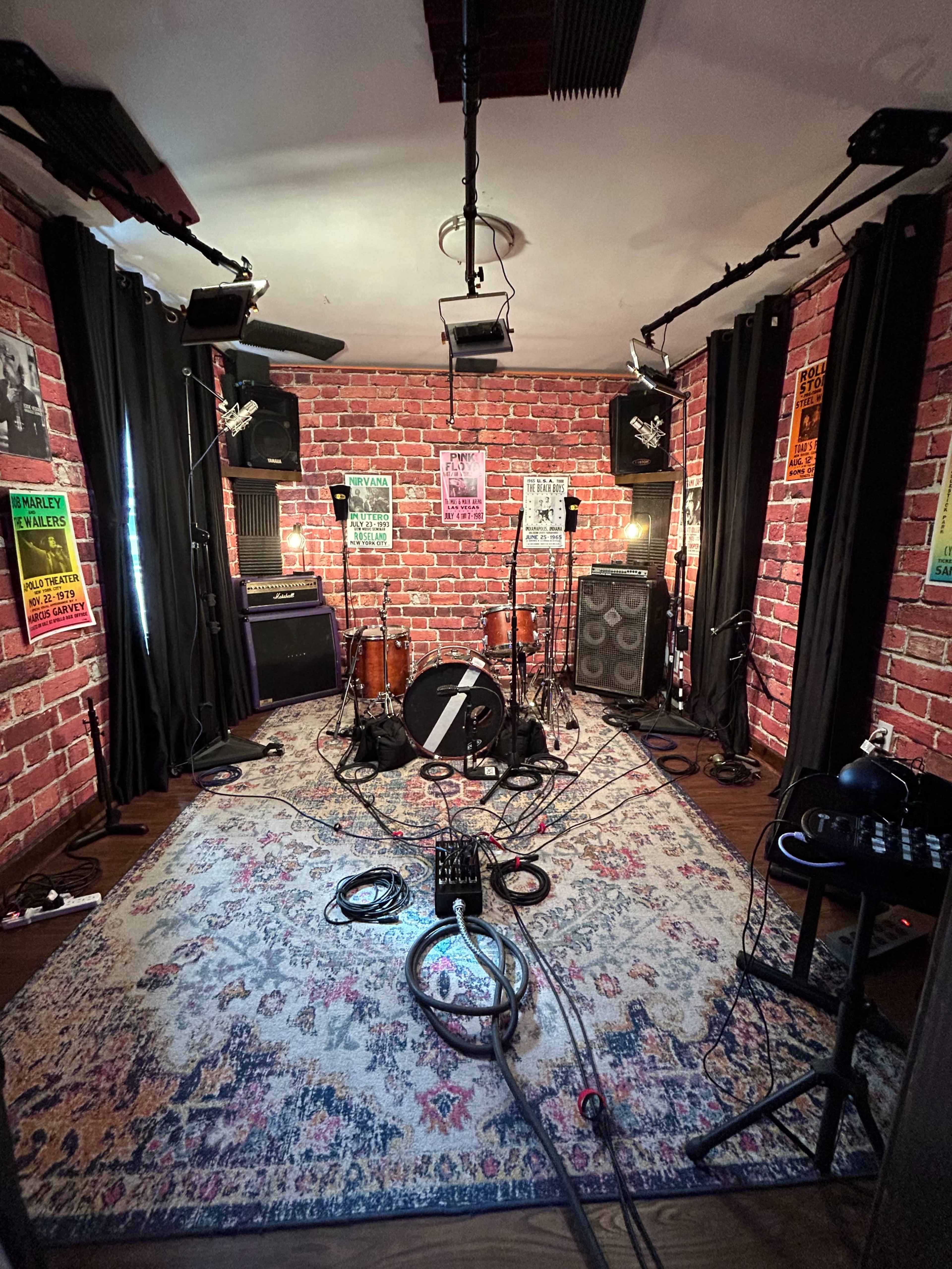 Quaint Studio with Great Vibes Image in Garwood, Garwood, NJ