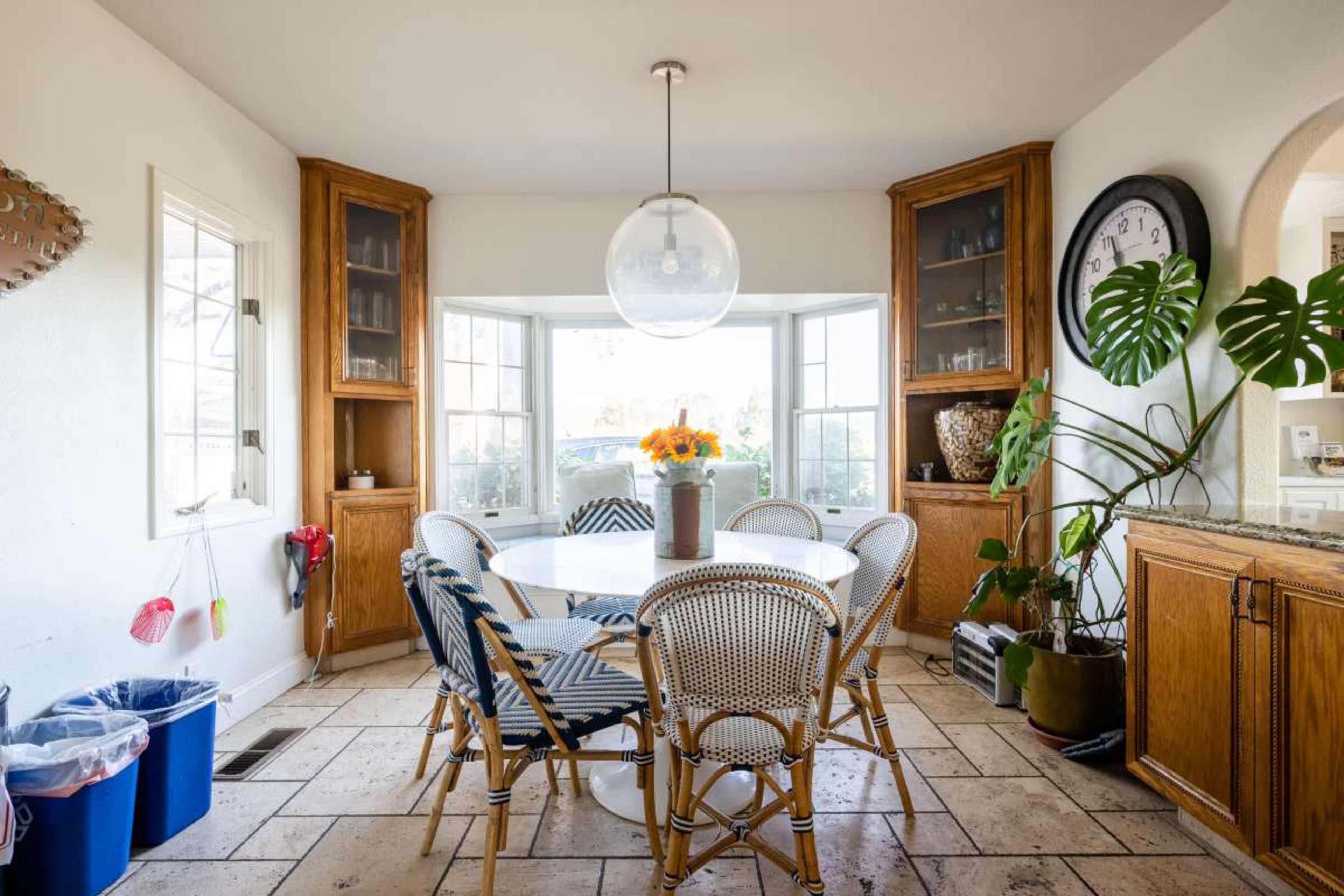 6 Bedroom San Martin Historic Estate with Spacious Backyard and Heated Pool! Image in San Martin, San Martin, CA