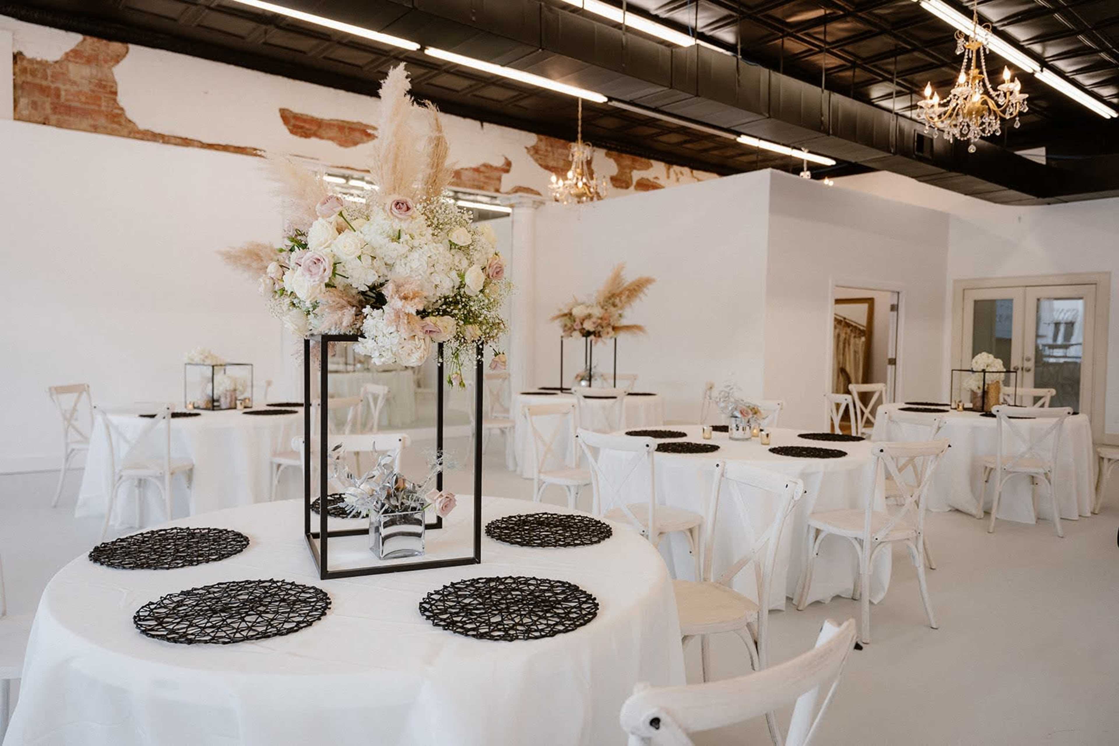 Affordable Wedding and Reception Venue Image in Fort Worth, Fort Worth, TX