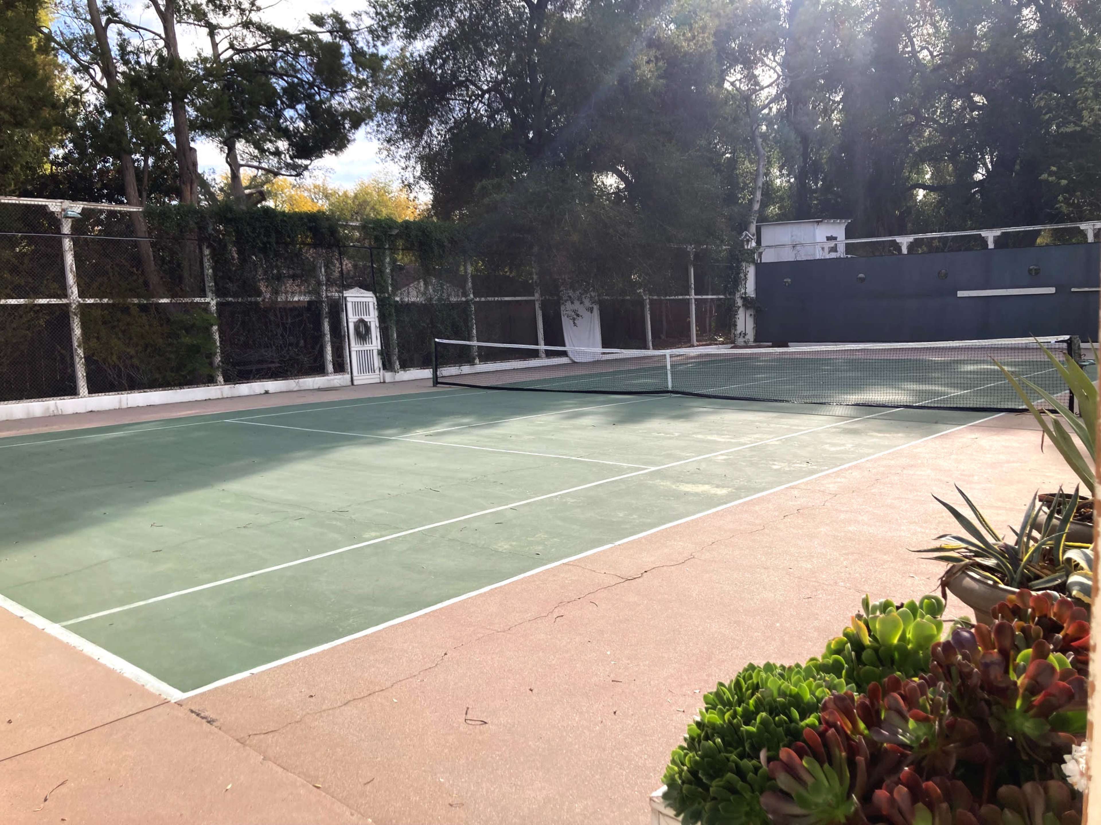 1920's Tennis Court with Oak Trees Image in Tarzana, Woodland Hills, CA