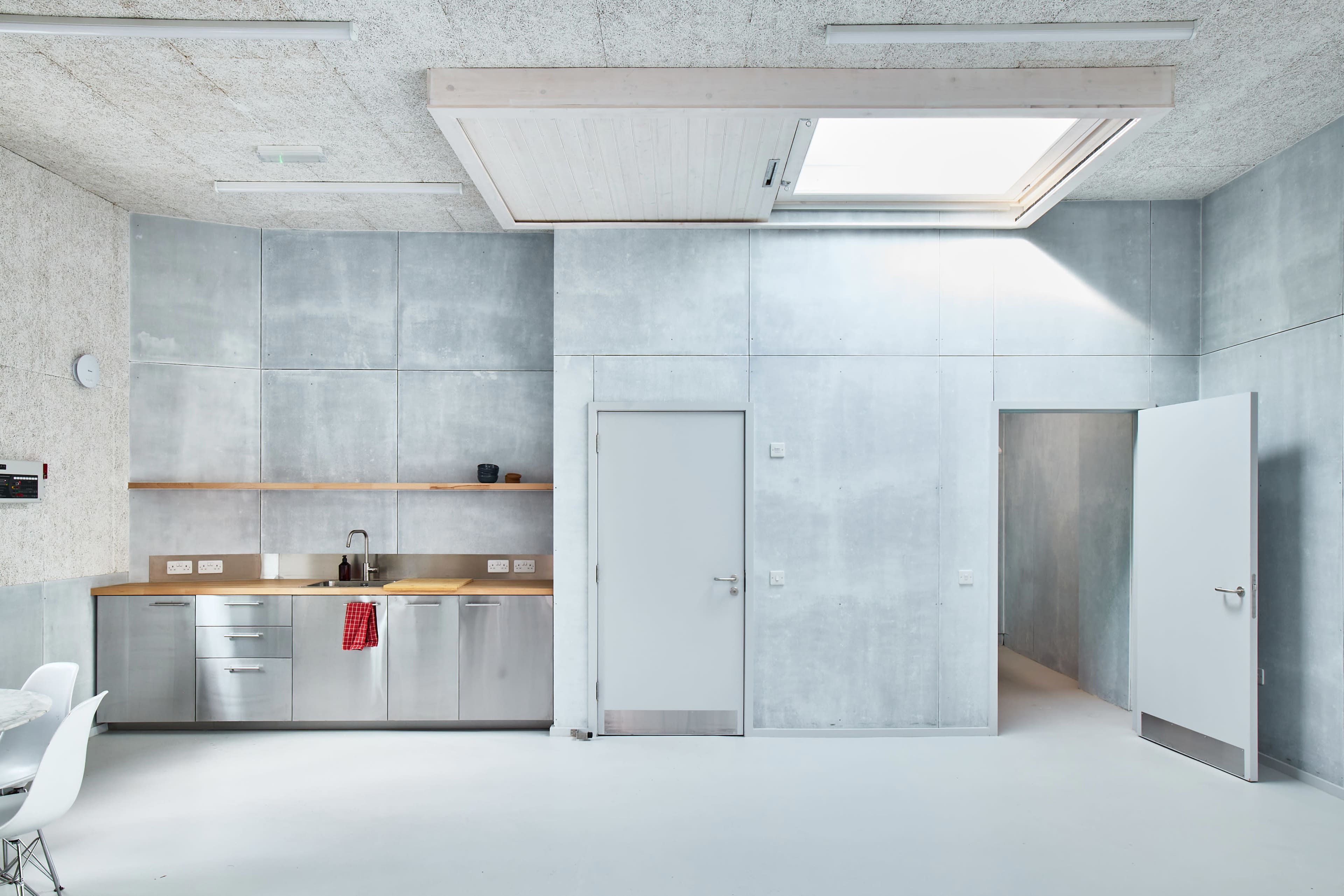 Contemporary photography studio Image in London, LONDON, ENG