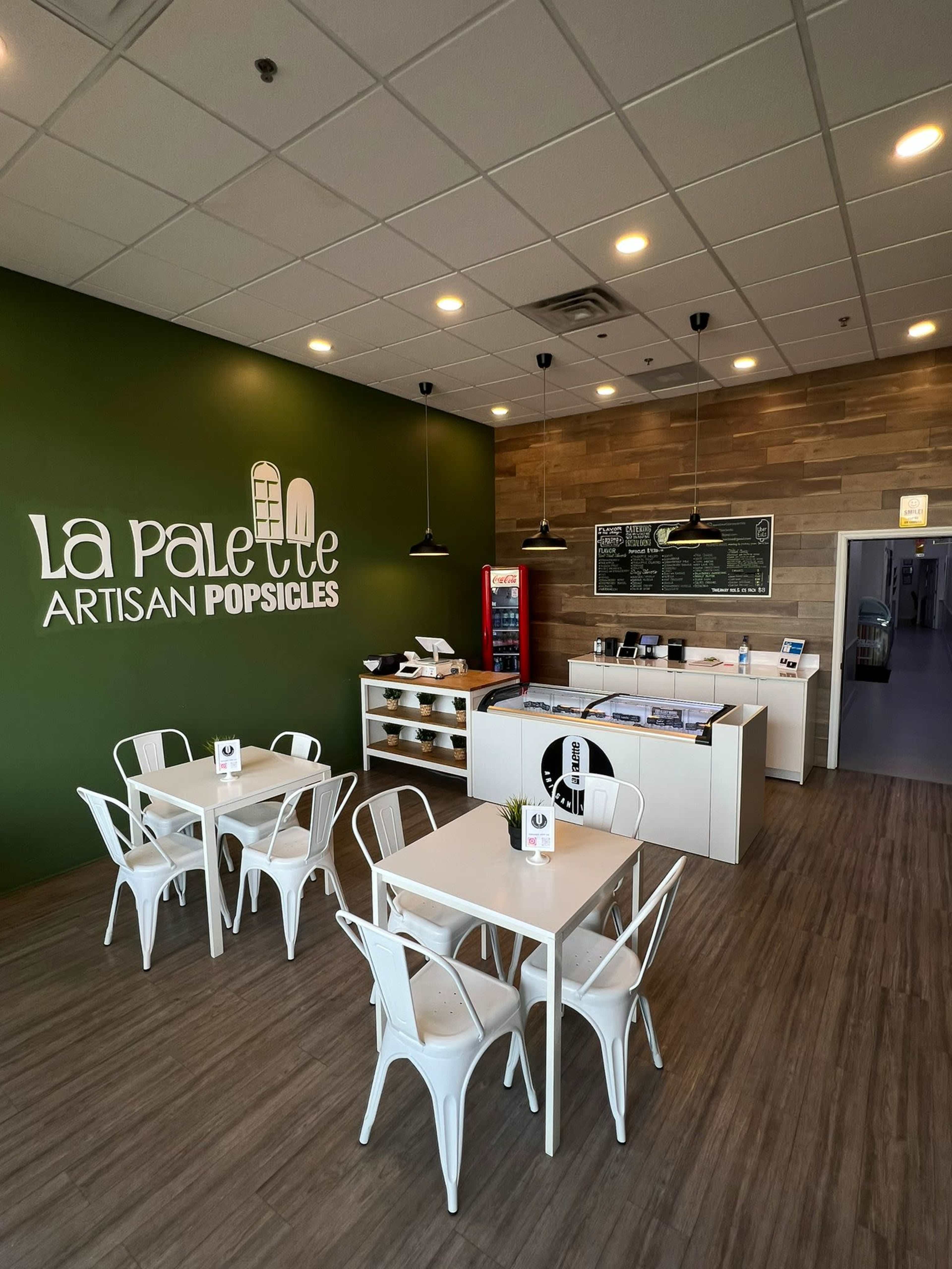 An Ice Cream space with tables, chairs, super Clean restrooms and free wifi. Image in Deerfield Village, Orlando, FL