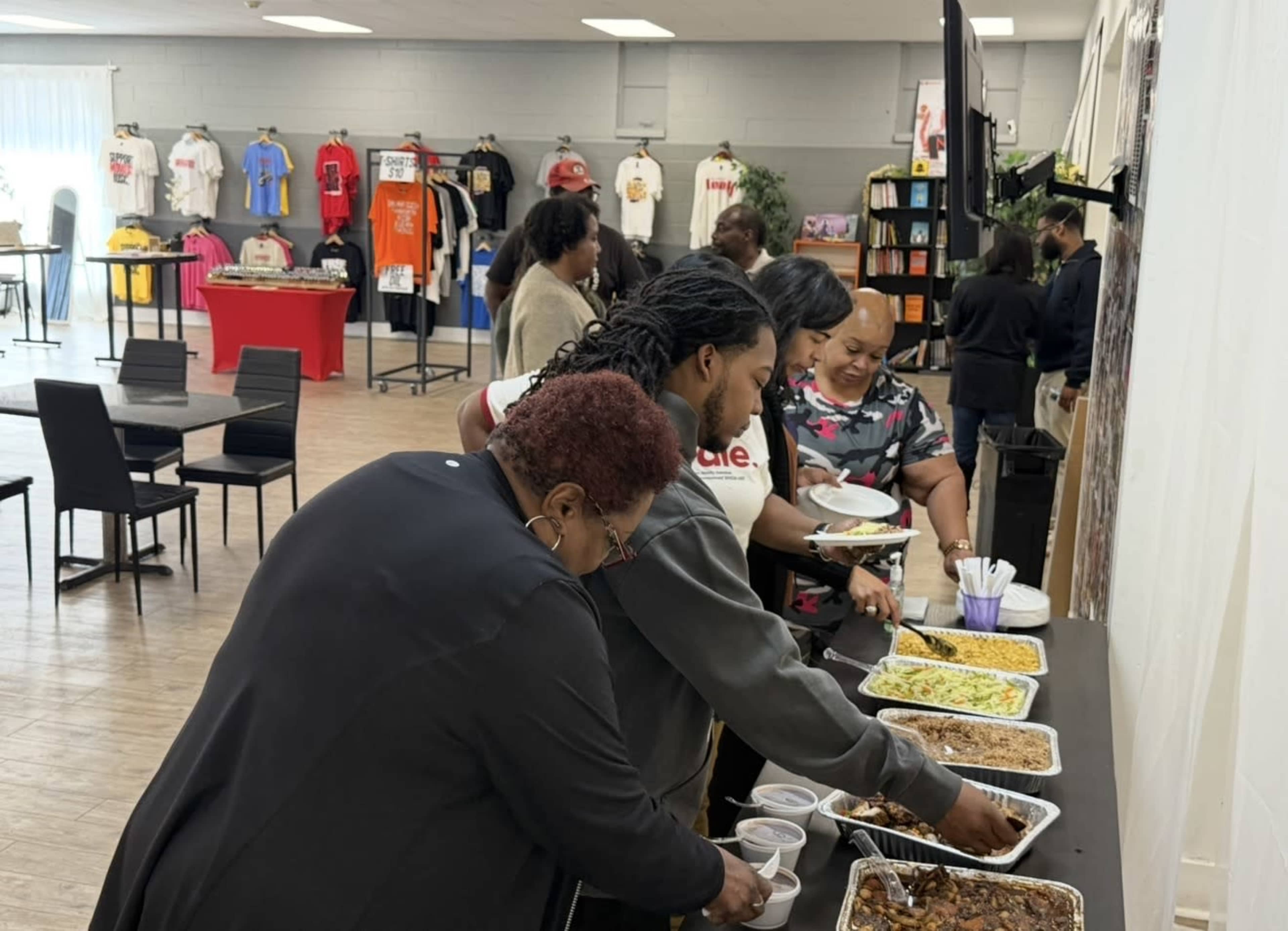 Creative Meeting, Workshop & Co-Working Space with Bookstore Vibe Image in Crooked Creek, INDIANAPOLIS, IN