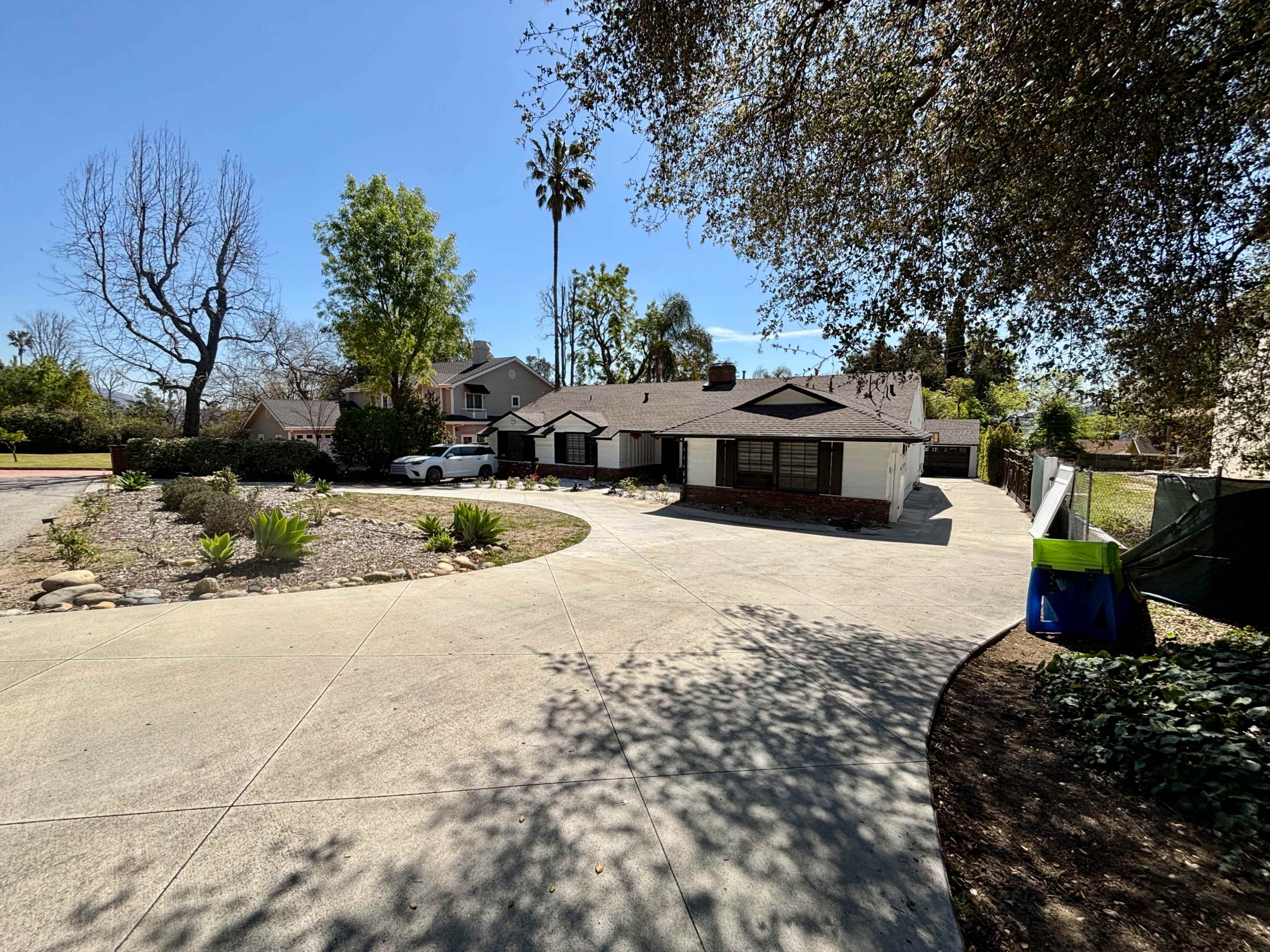 Secluded Ranch House with Large Driveway and Pool Image in La Cañada Flintridge, La Canada, CA