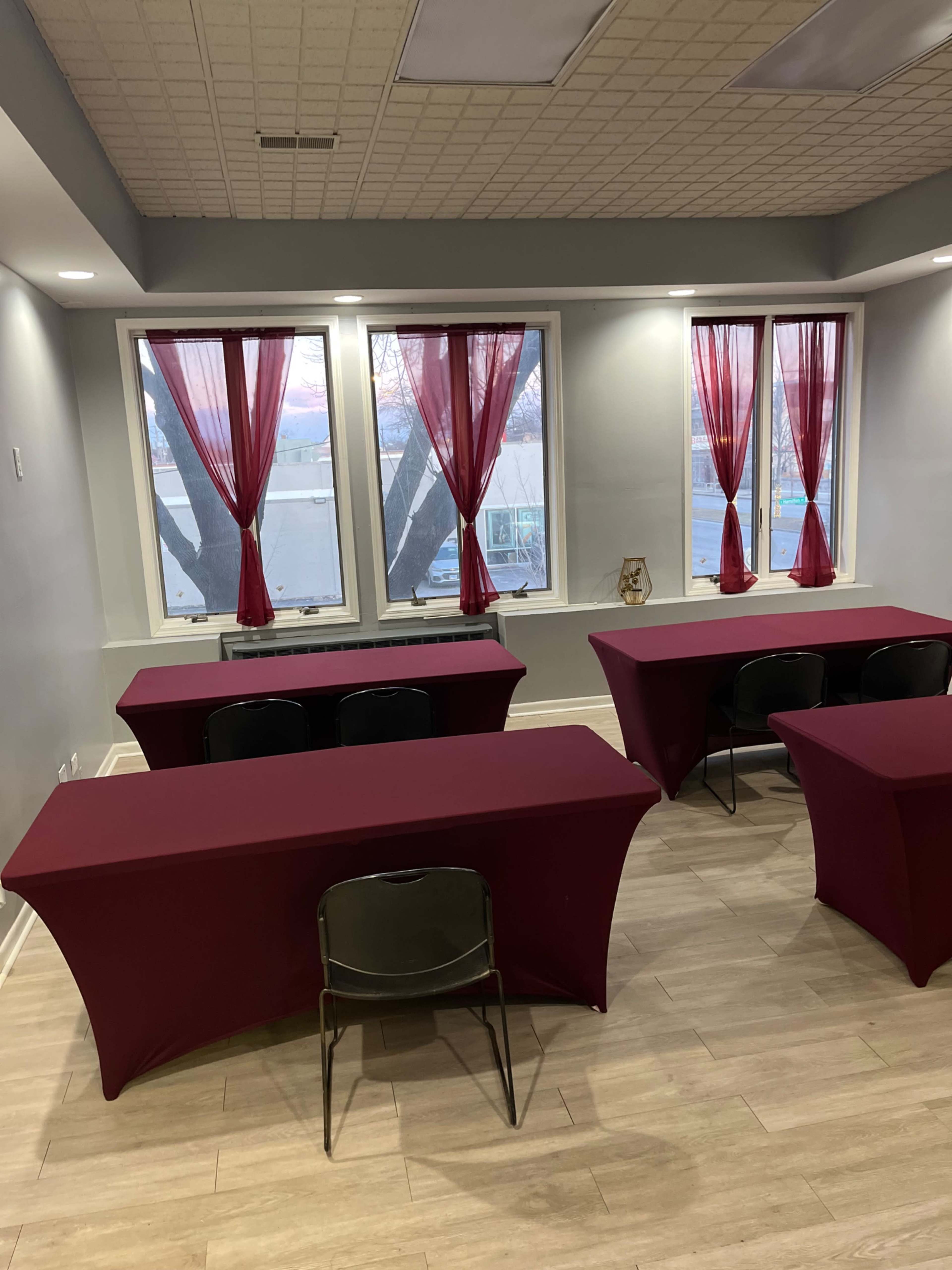 Beverly area Luxury Massage suites for rent Image in South Side, Chicago, IL