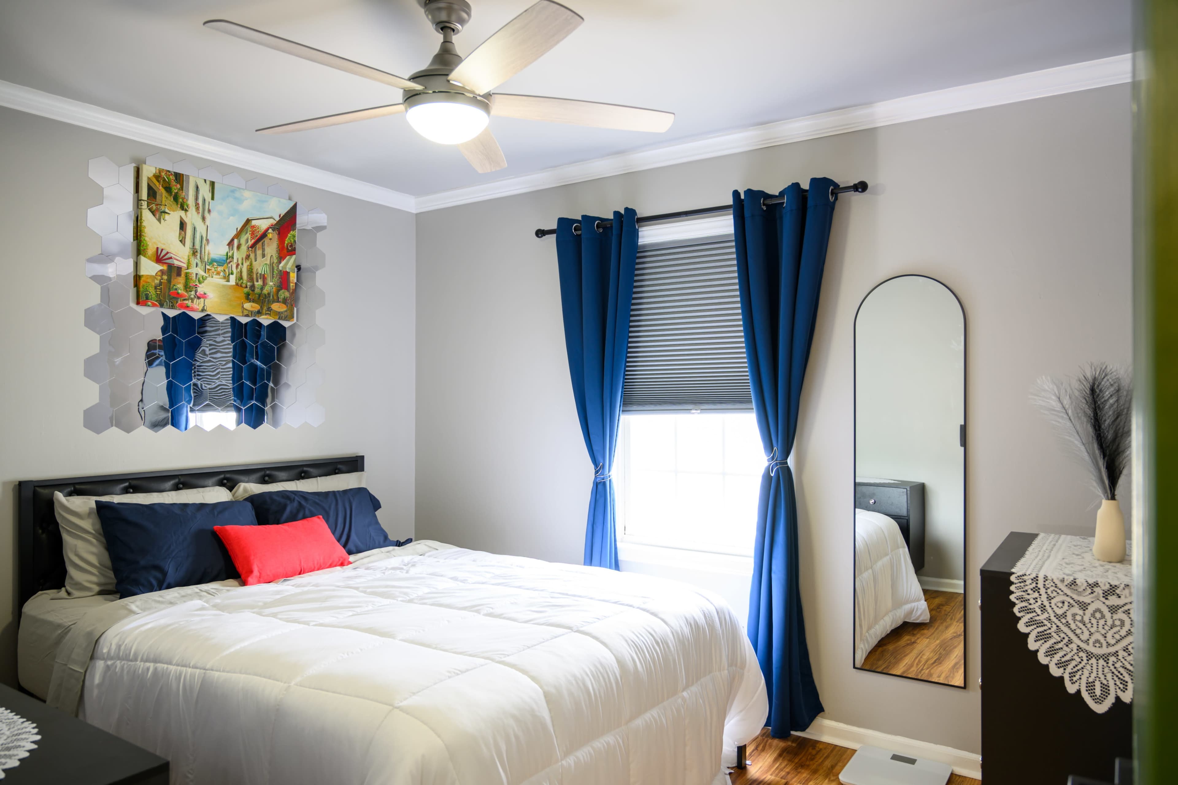 The Emerald Den – Bold & Cozy | Content-Ready Creative Space in West Columbia Image in , West Columbia, SC