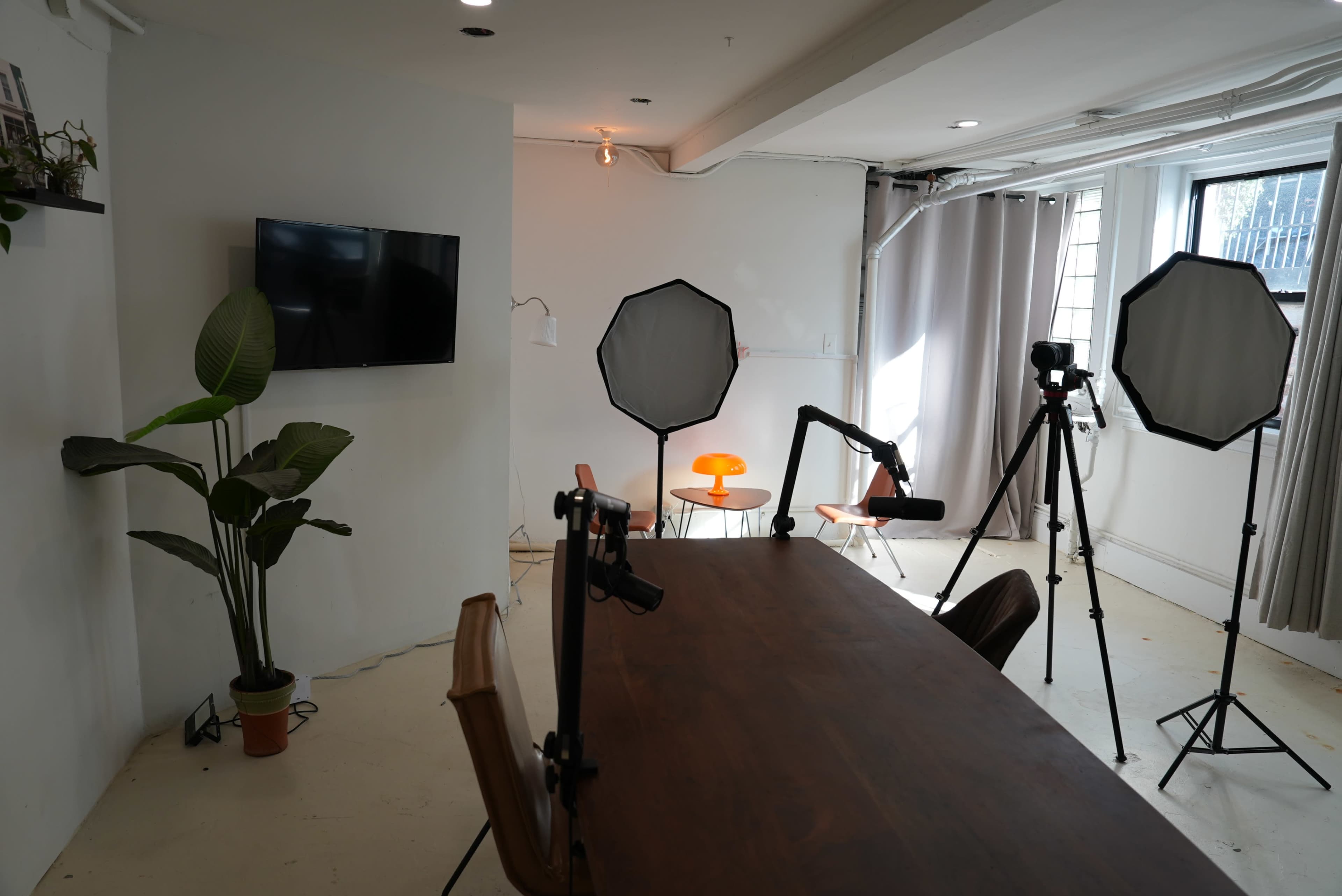 Powers Podcasting Studio Image in East Williamsburg, BROOKLYN, NY
