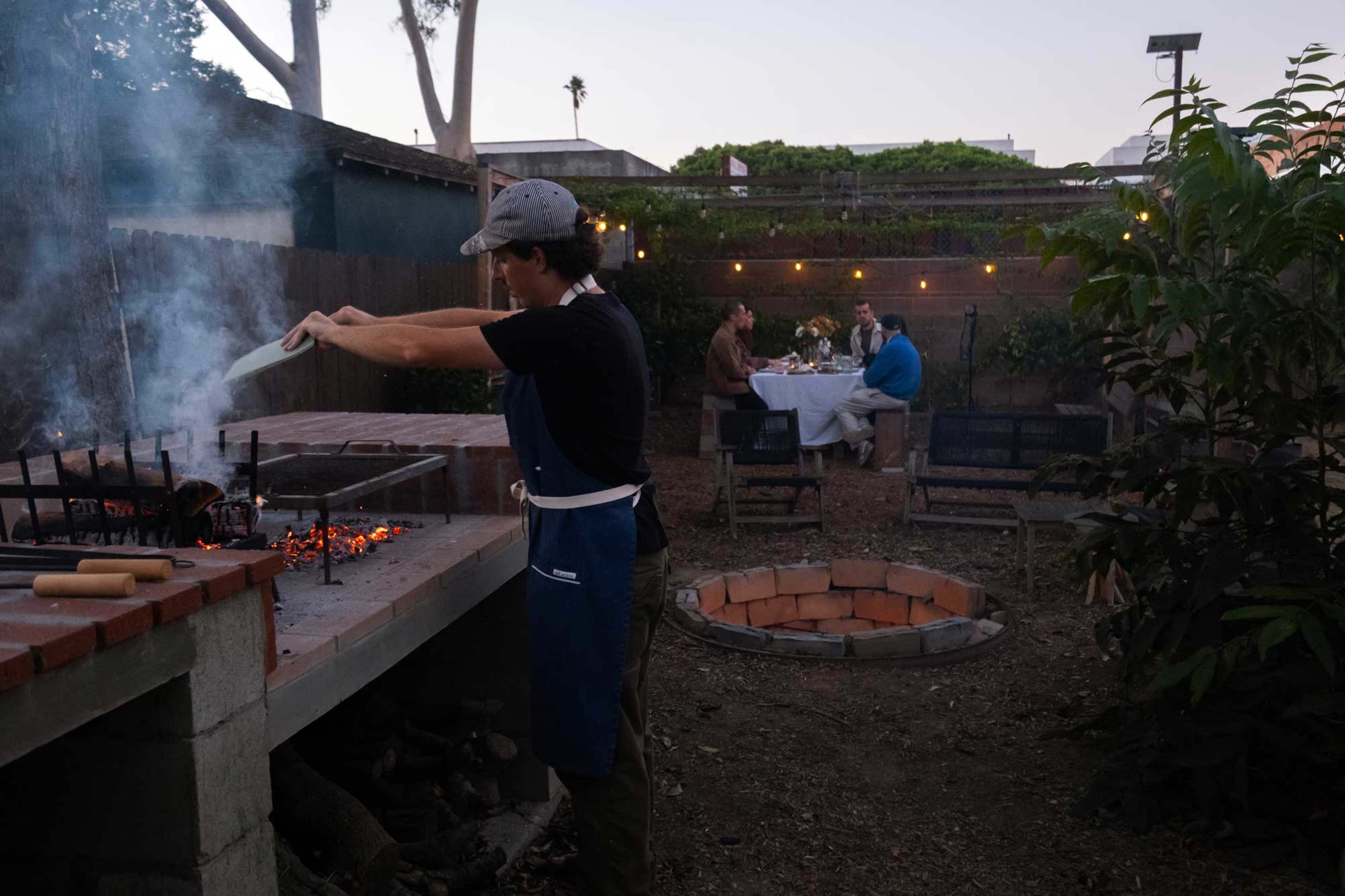 Central Los Angeles Garden Image in Arlington Heights, LOS ANGELES, CA