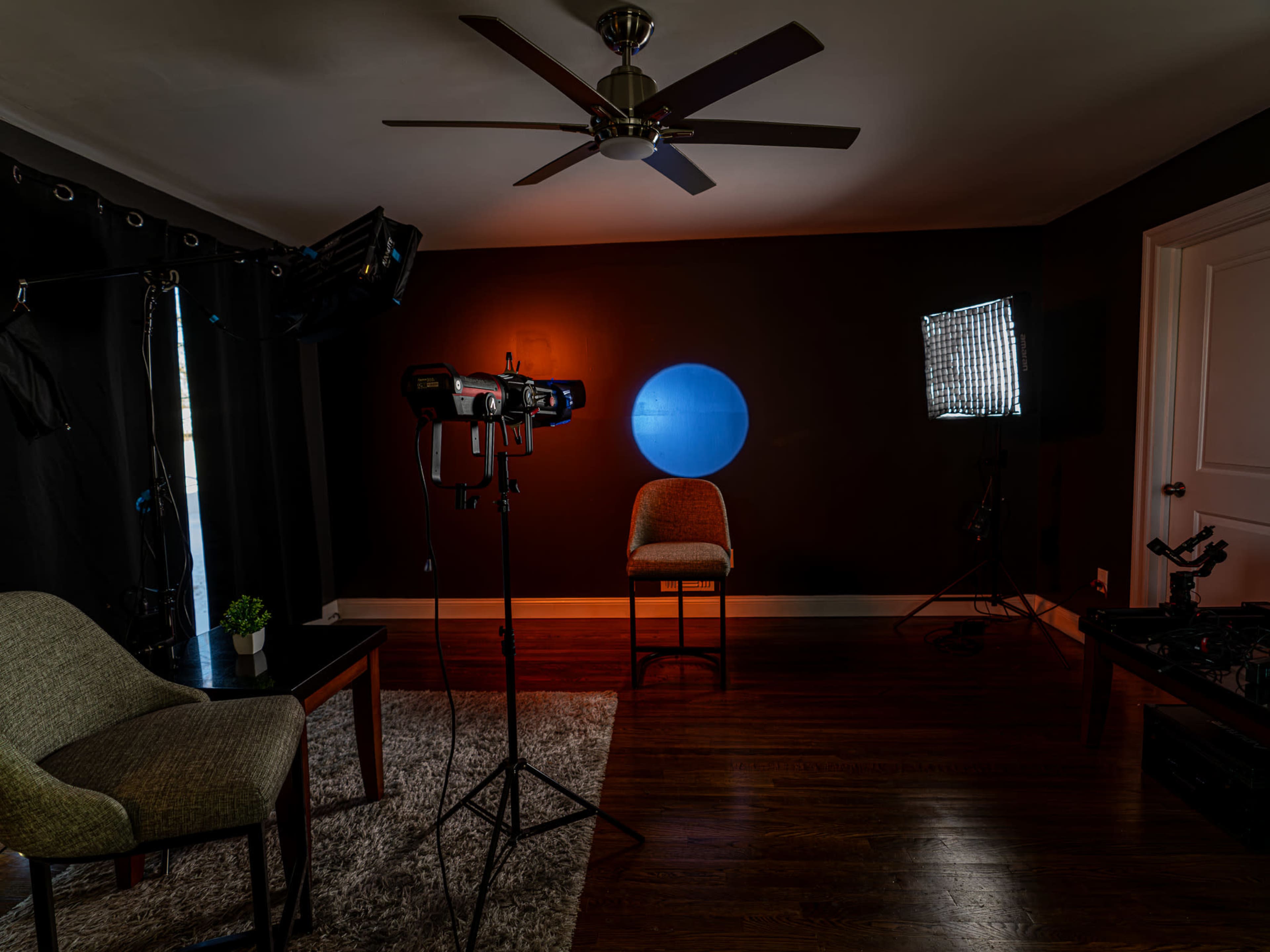 Private Back Room with Large Windows. Image in Linden, Linden, NJ