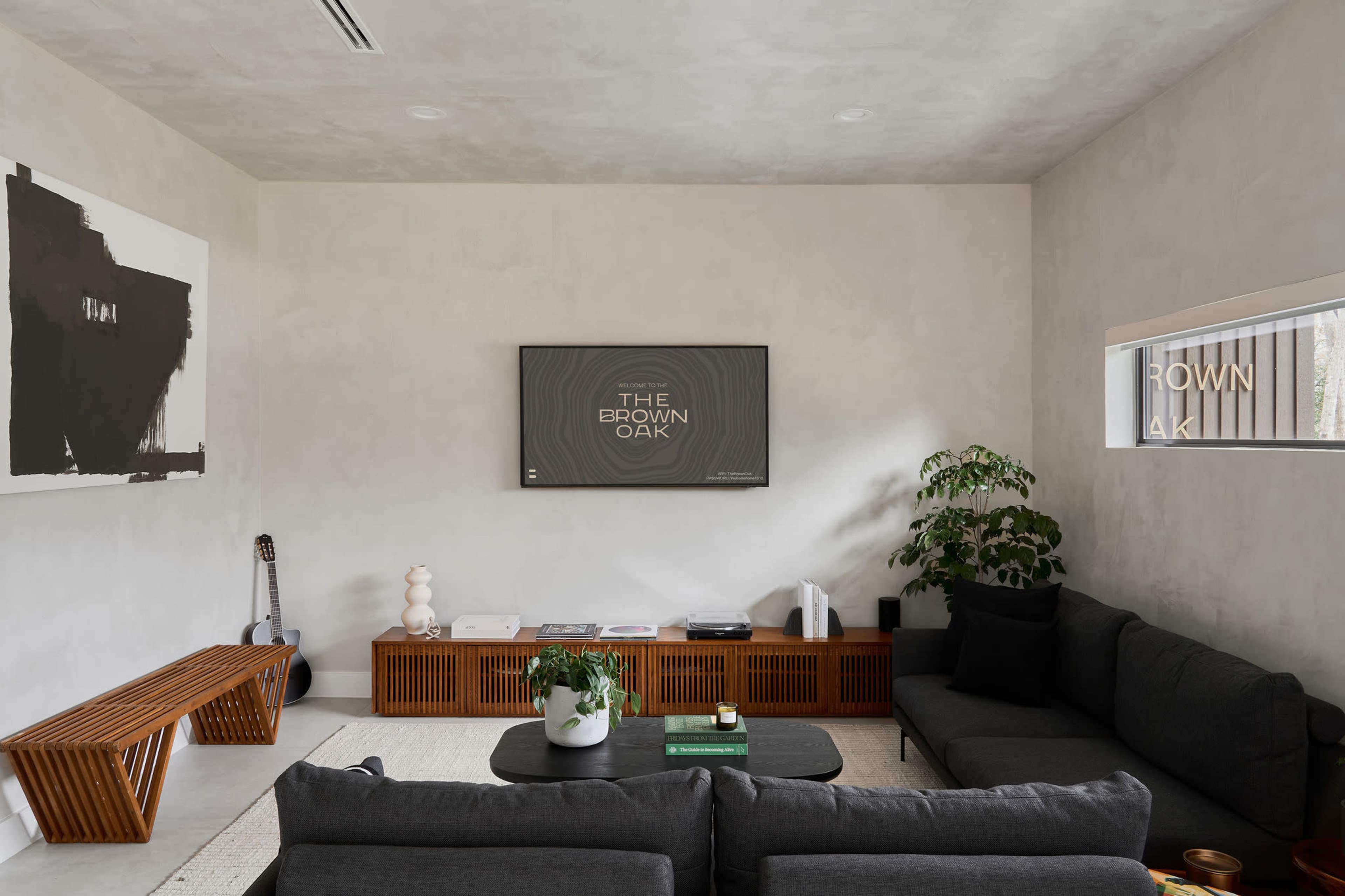 Suburban Luxury: The Brown Oak Image in , Conroe, TX