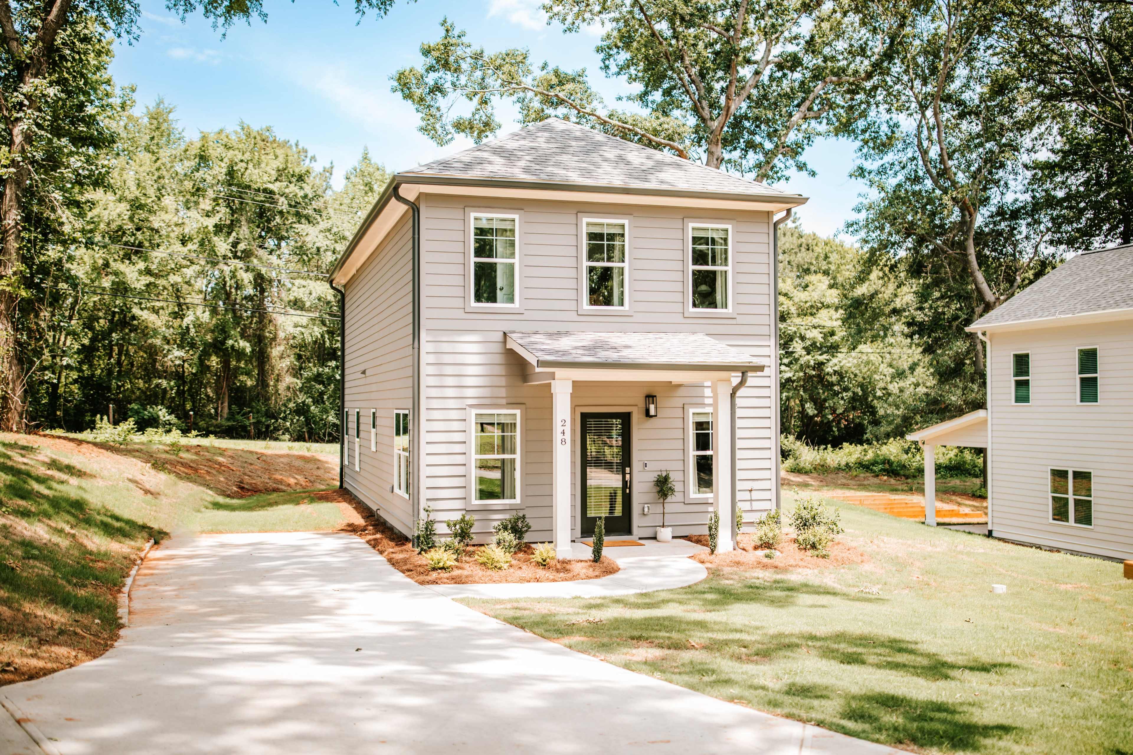 Spacious 4BR Escape Image in Athens, Athens, GA