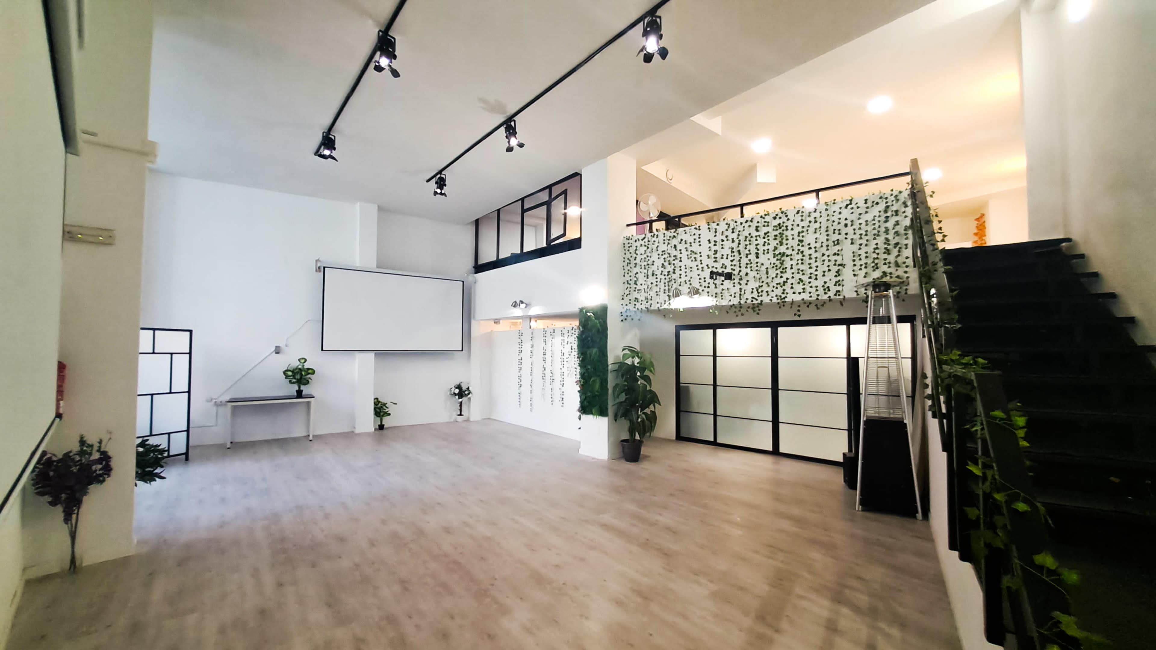 Nave diáfana de 2 plantas en Embajadores Imagen en Las Acacias, Madrid, M