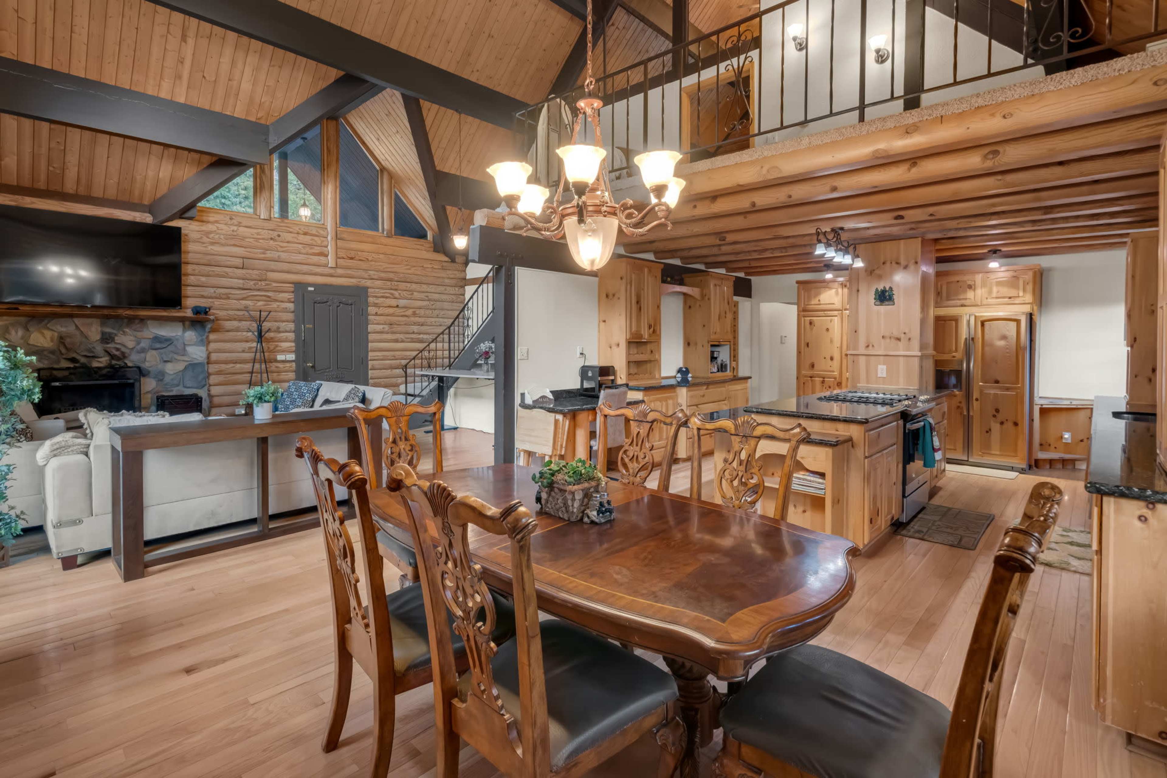 Vista Lodge! 20 min to Silverwood Lake Image in Cedarpines Park, Cedarpines Park, CA