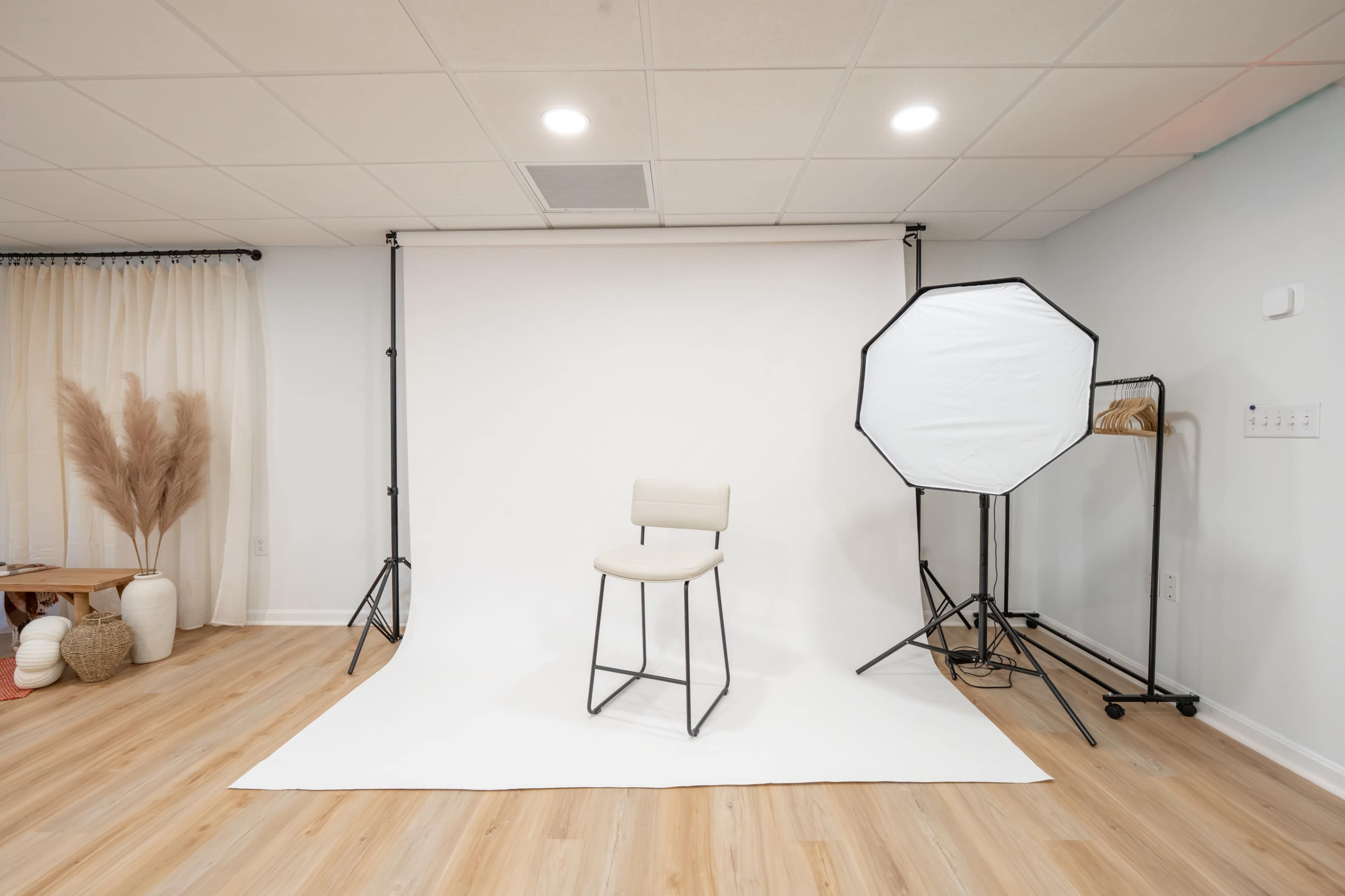 Bright, Versatile Content Creation Studio in Bedford, NH Image in Bedford, Bedford, NH