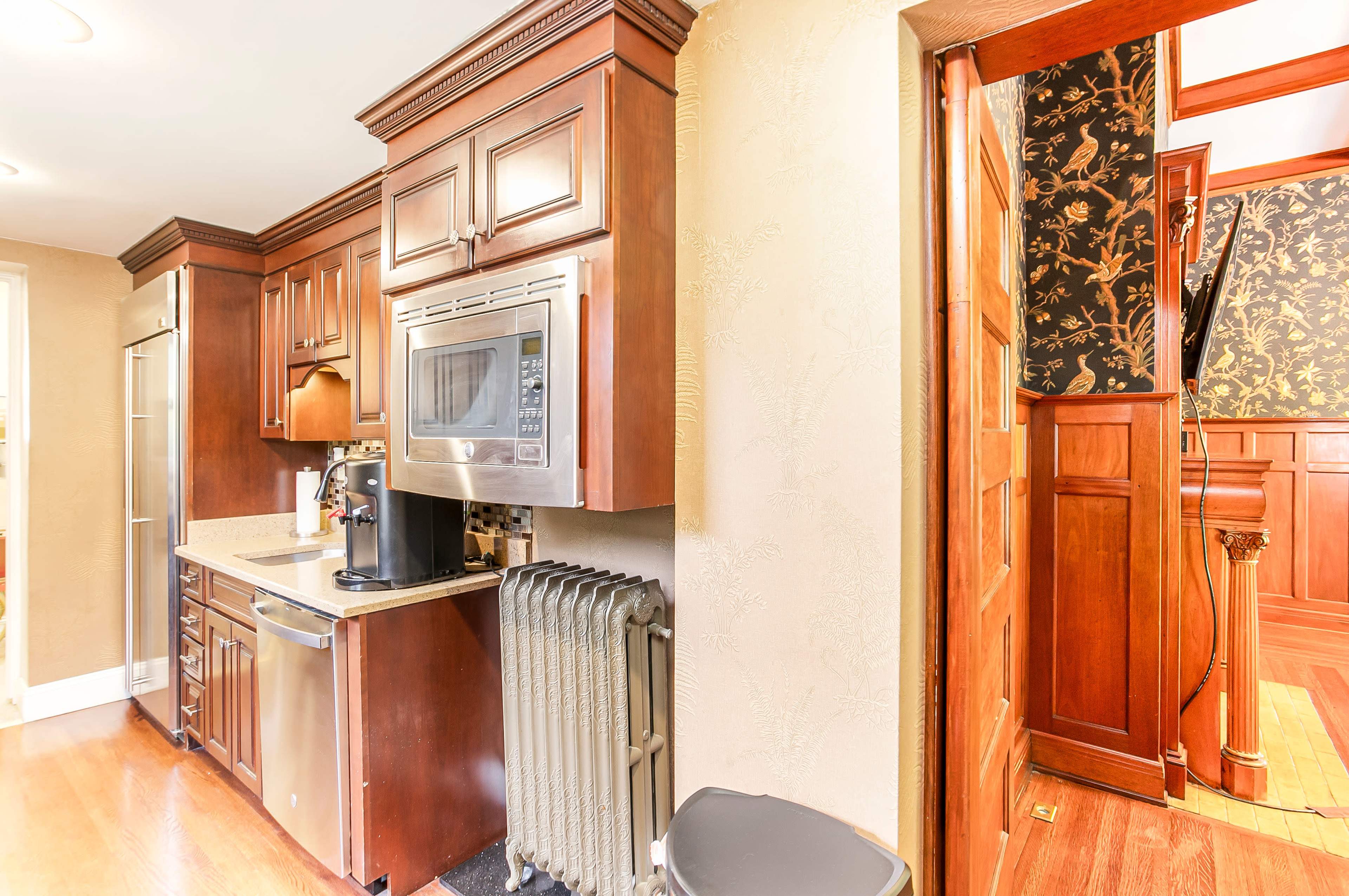 Historic Mansion Boardroom in Heart of Newport Image in Mansion Hill, Newport, KY