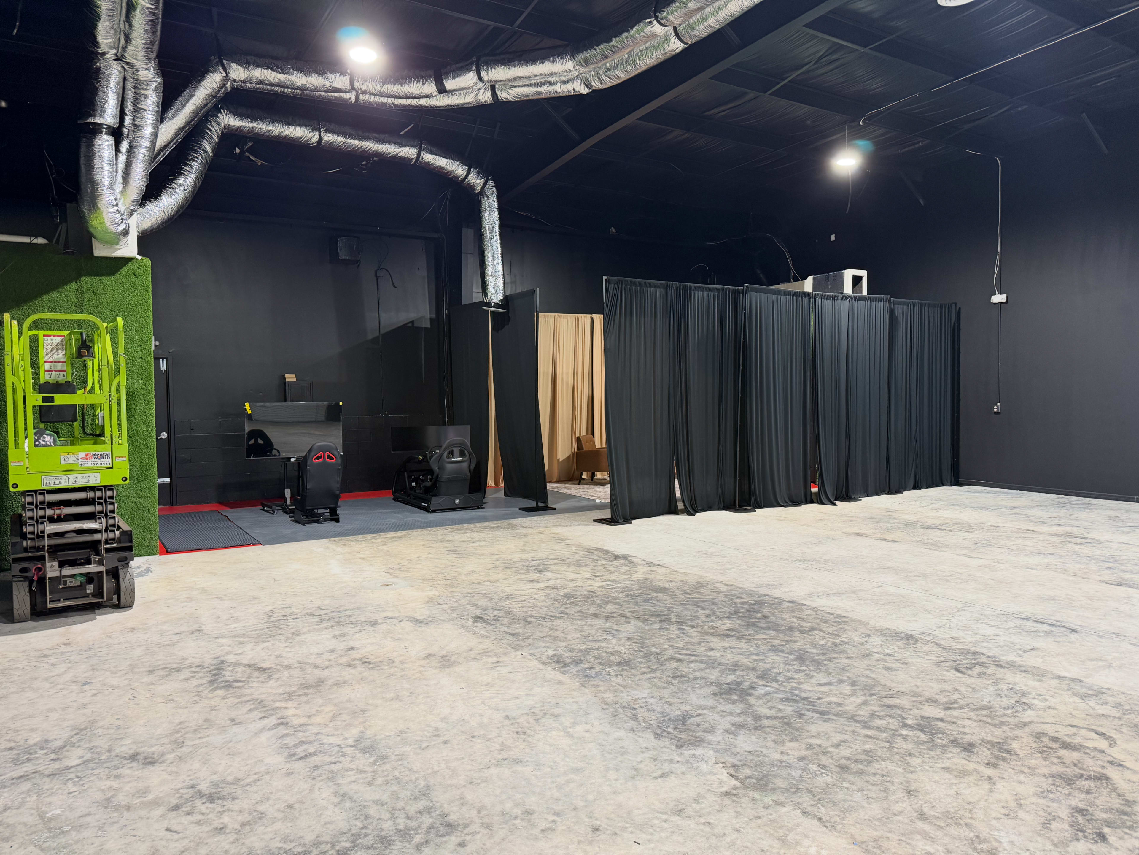 Oversized Studio warehouse Image in St. Cloud, Saint Cloud, FL