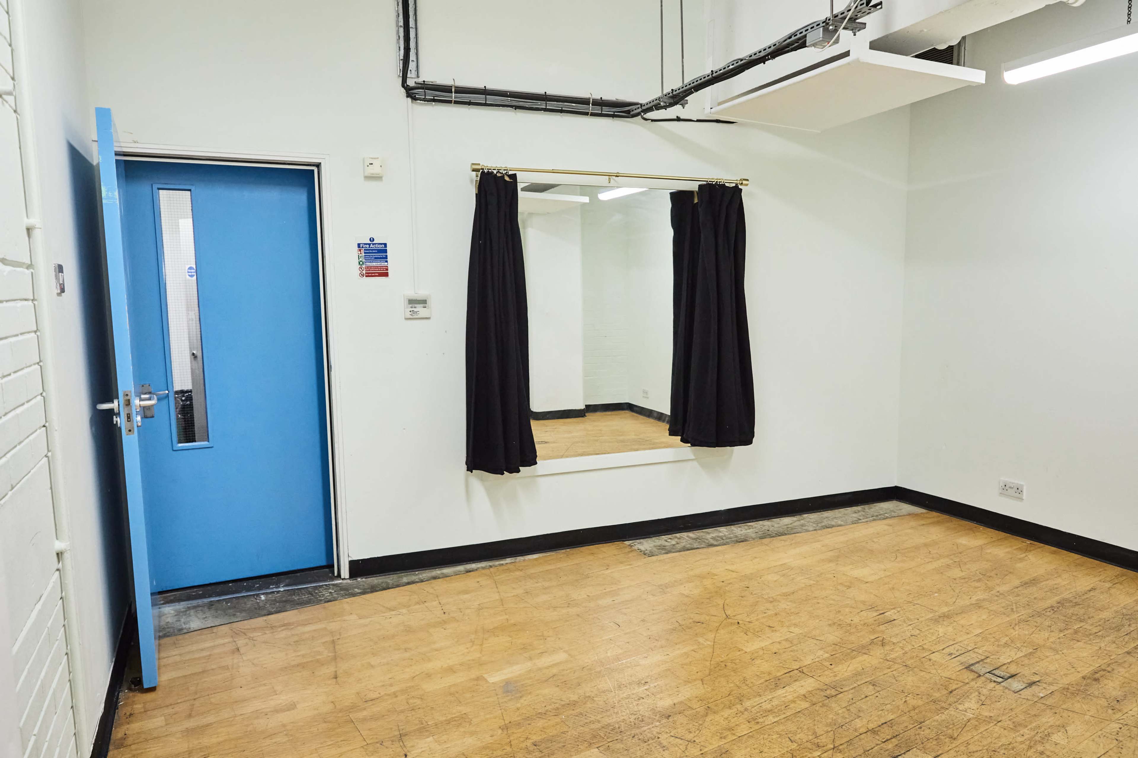 Vocal Studio Image in West End, London, ENG