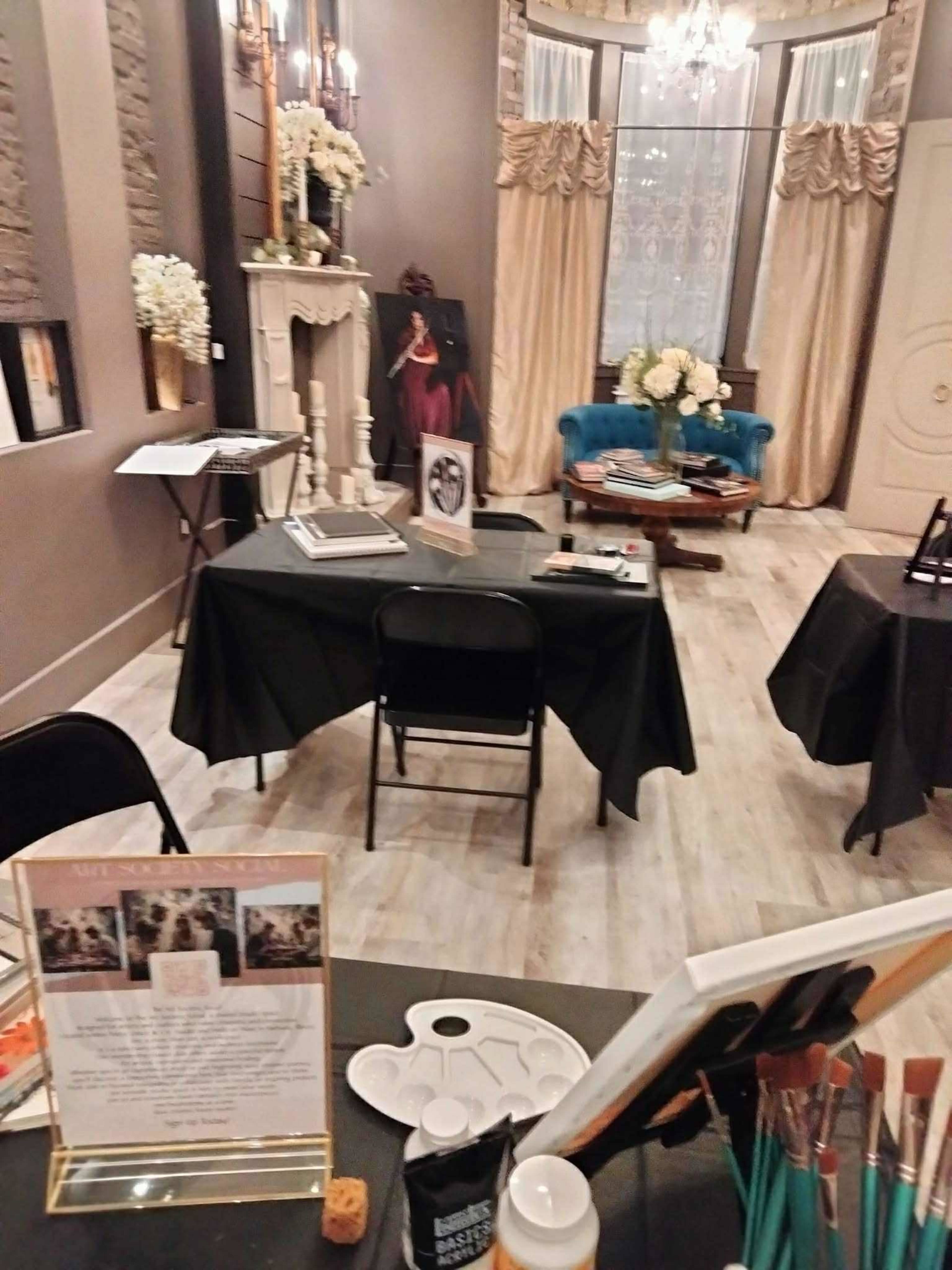 Downtown Photography Studio Image in Indian Grove Township, Fairbury, IL