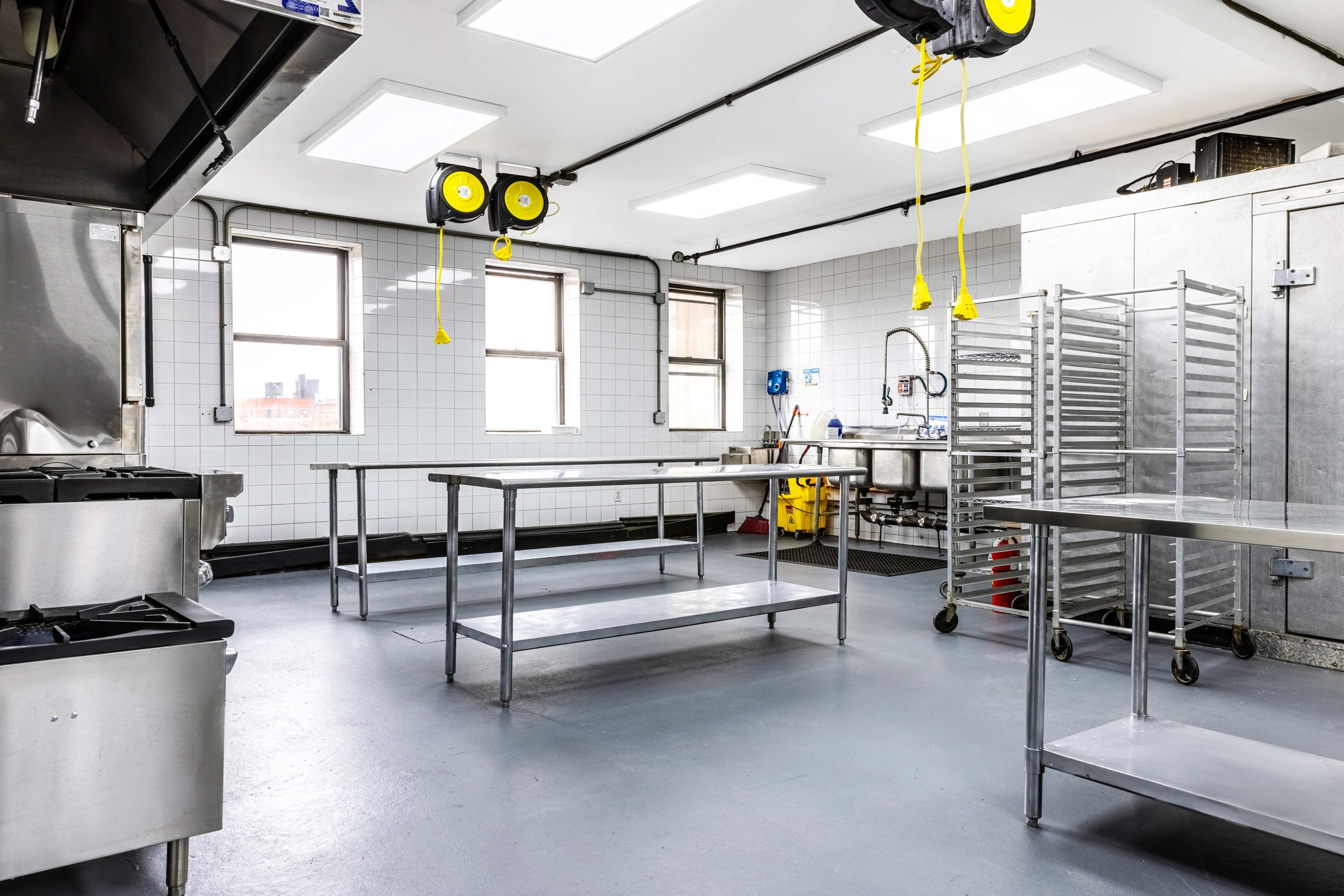 Urban Chic Spacious Industrial Commercial Kitchen Space Image in Mott Haven, New York, NY