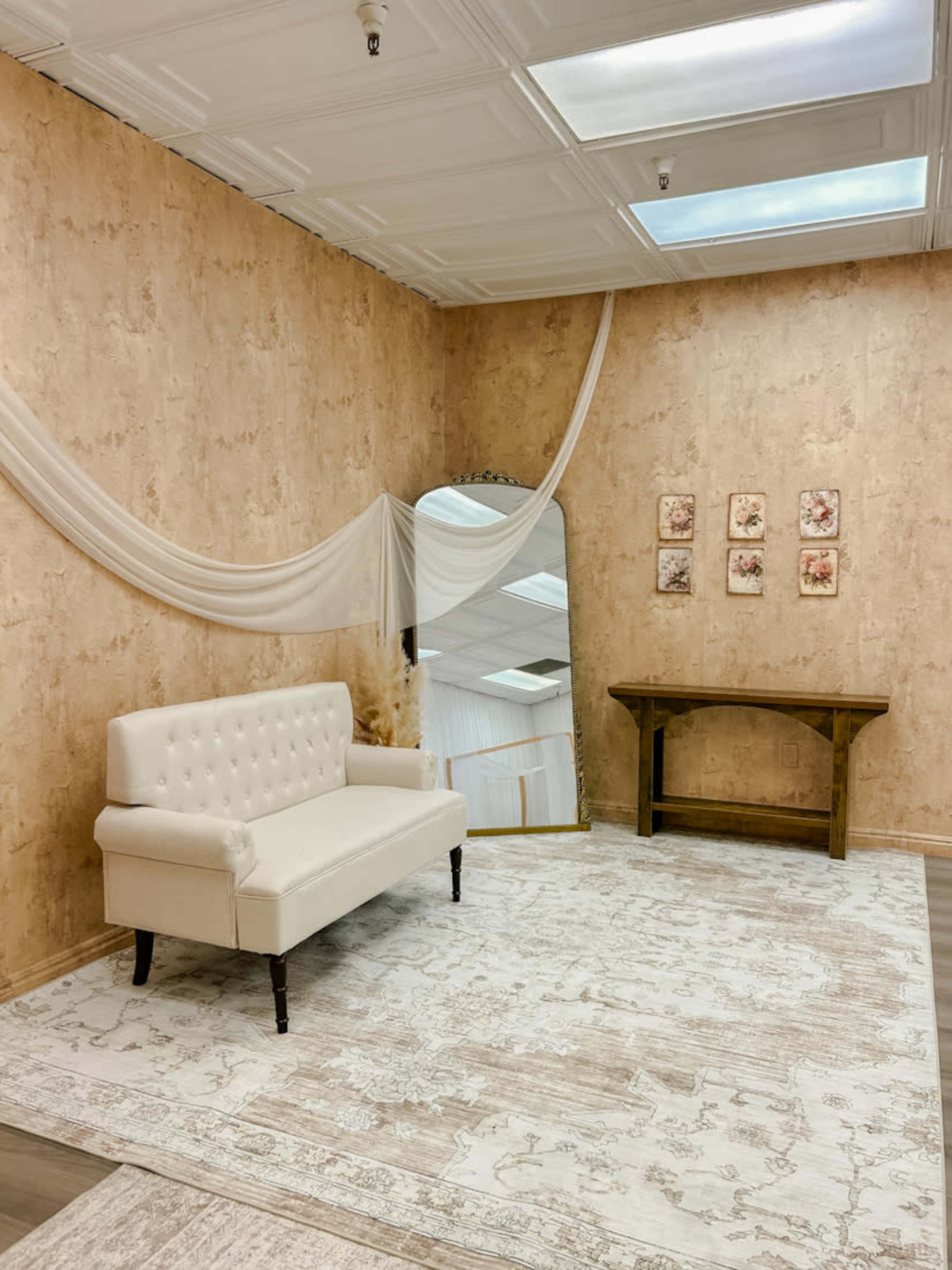 Sacramento Creative Studio Image in Rosemont, Sacramento, CA