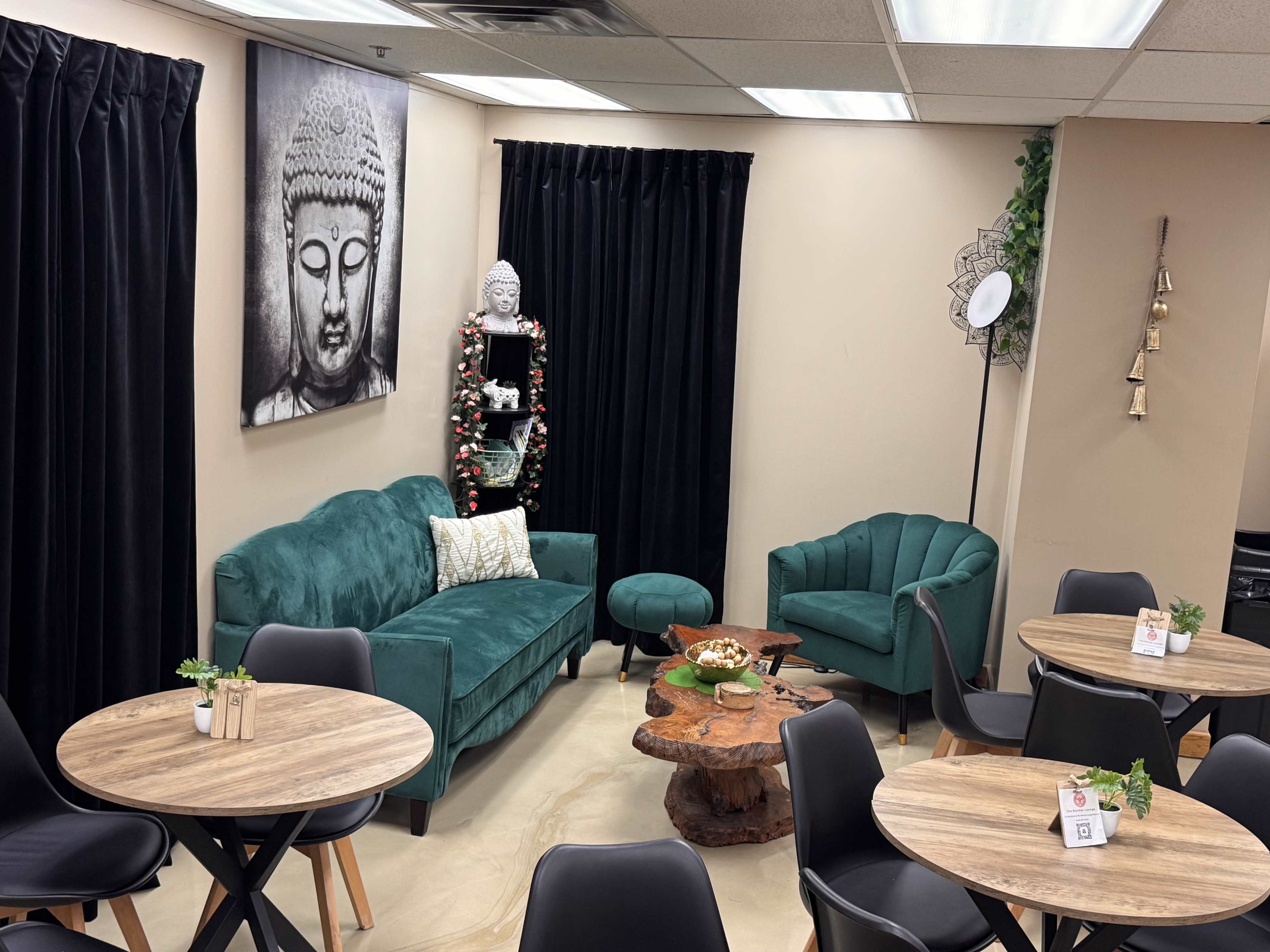 Beautiful West Suburb Studio Image in Proviso Township, Westchester, IL