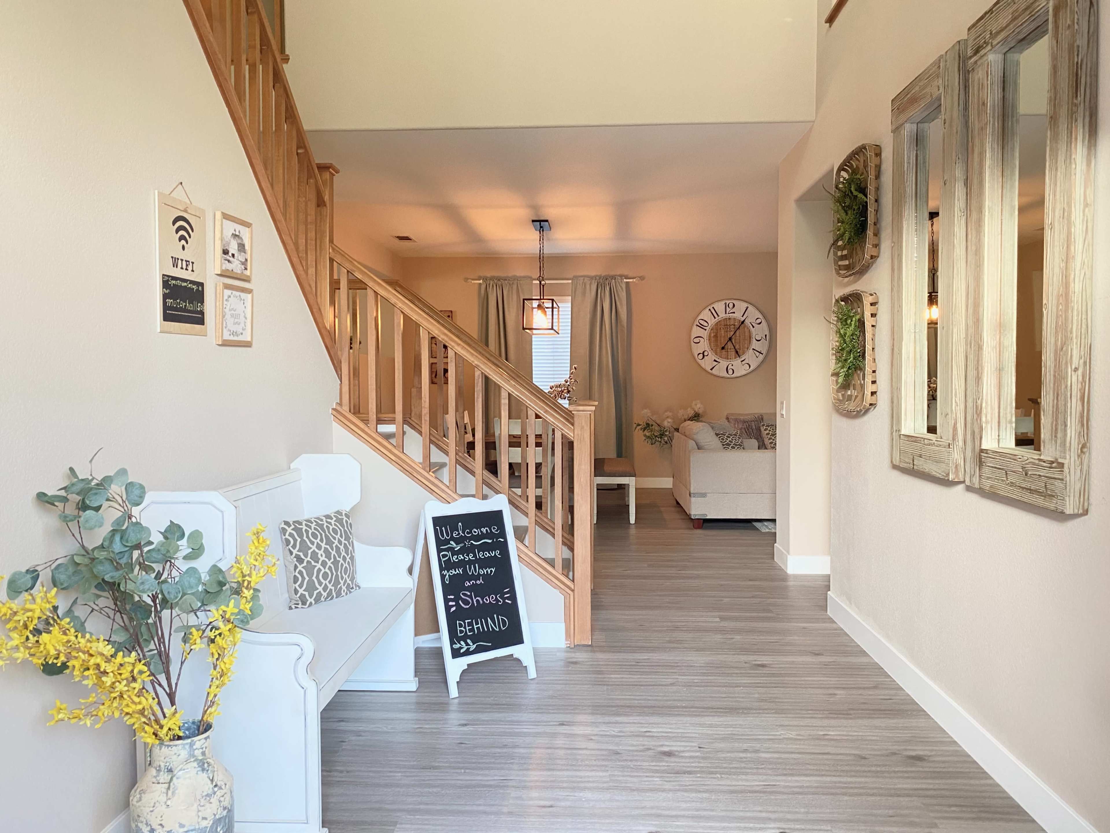 Charming Farmhouse Retreat with Relaxing Vibes Image in Eastvale, Eastvale, CA