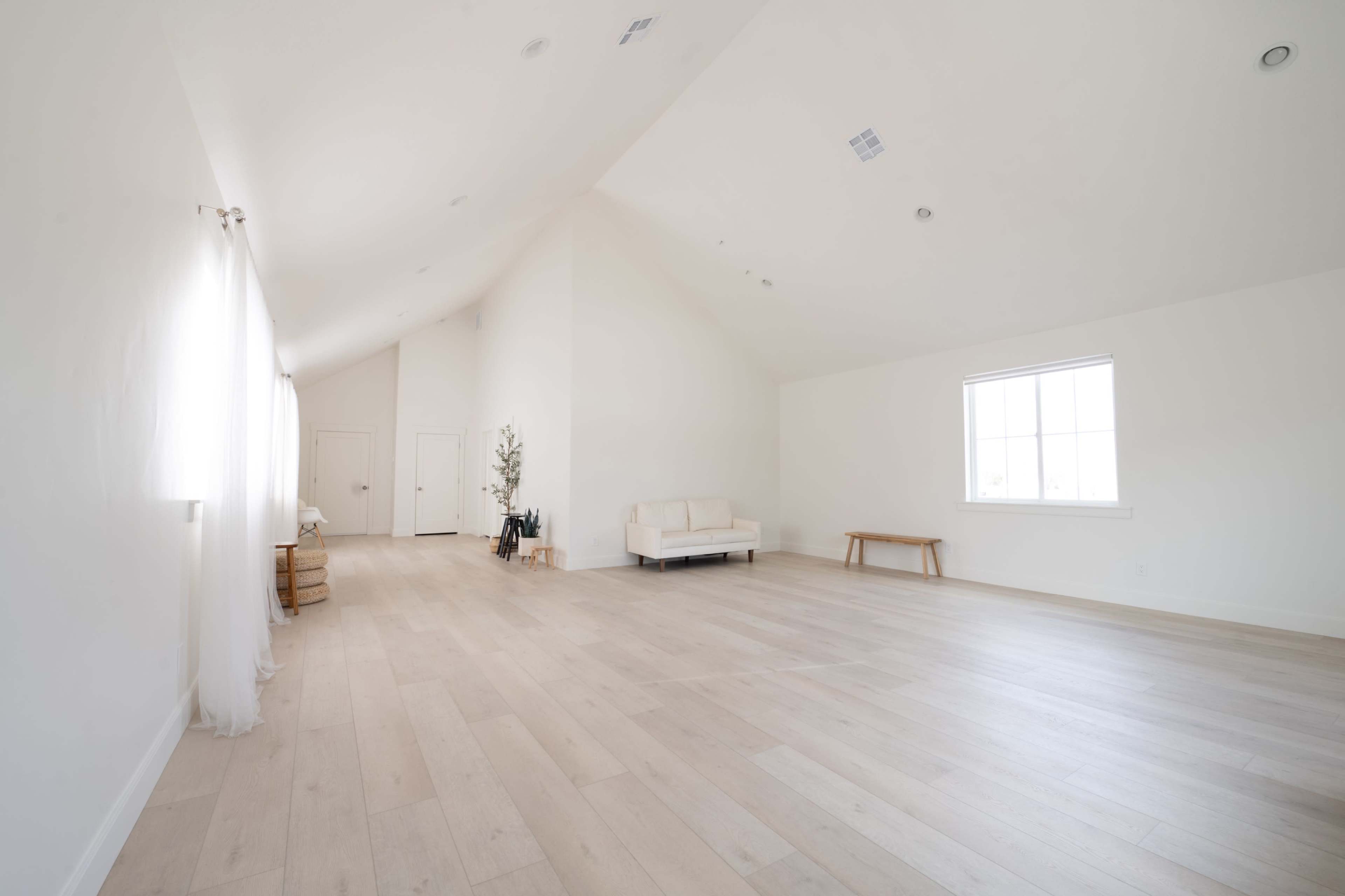 Natural Light Studio Space Image in Mapleton, Mapleton, UT