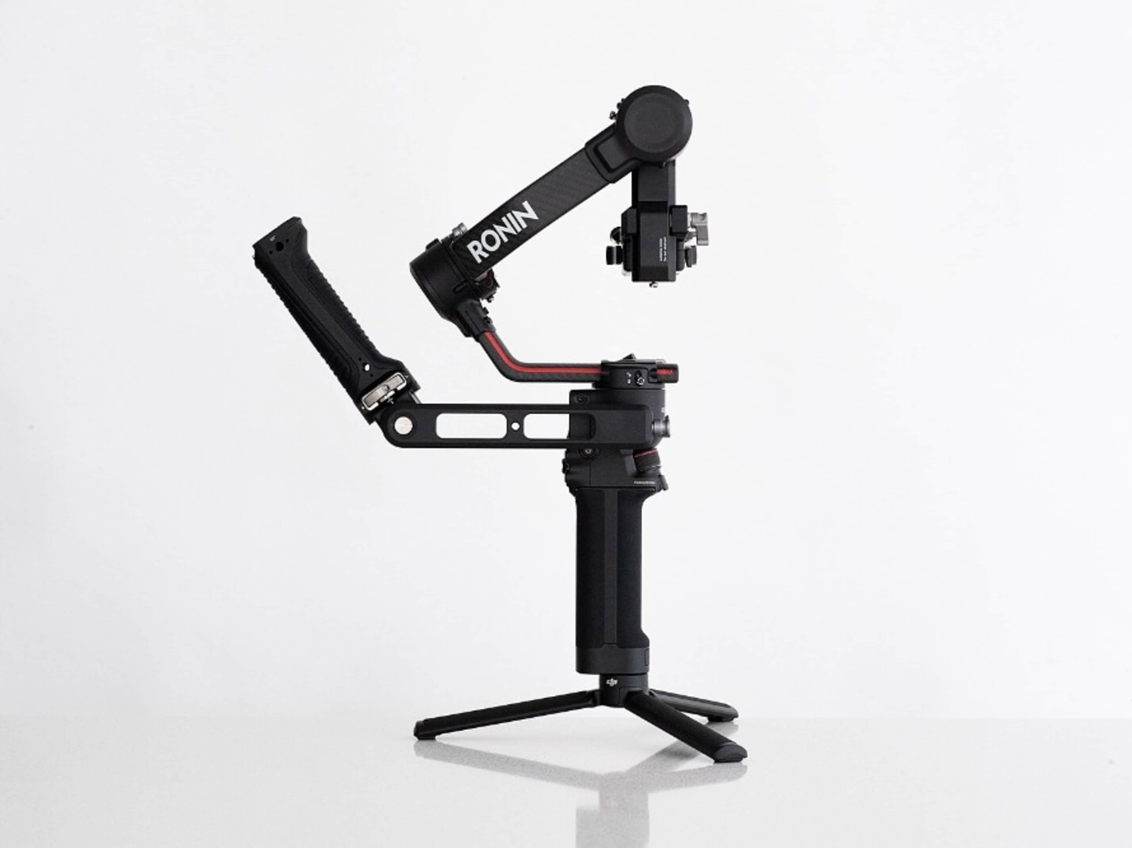 DJI RS 2 Gimbal Stabilizer Pro Combo
