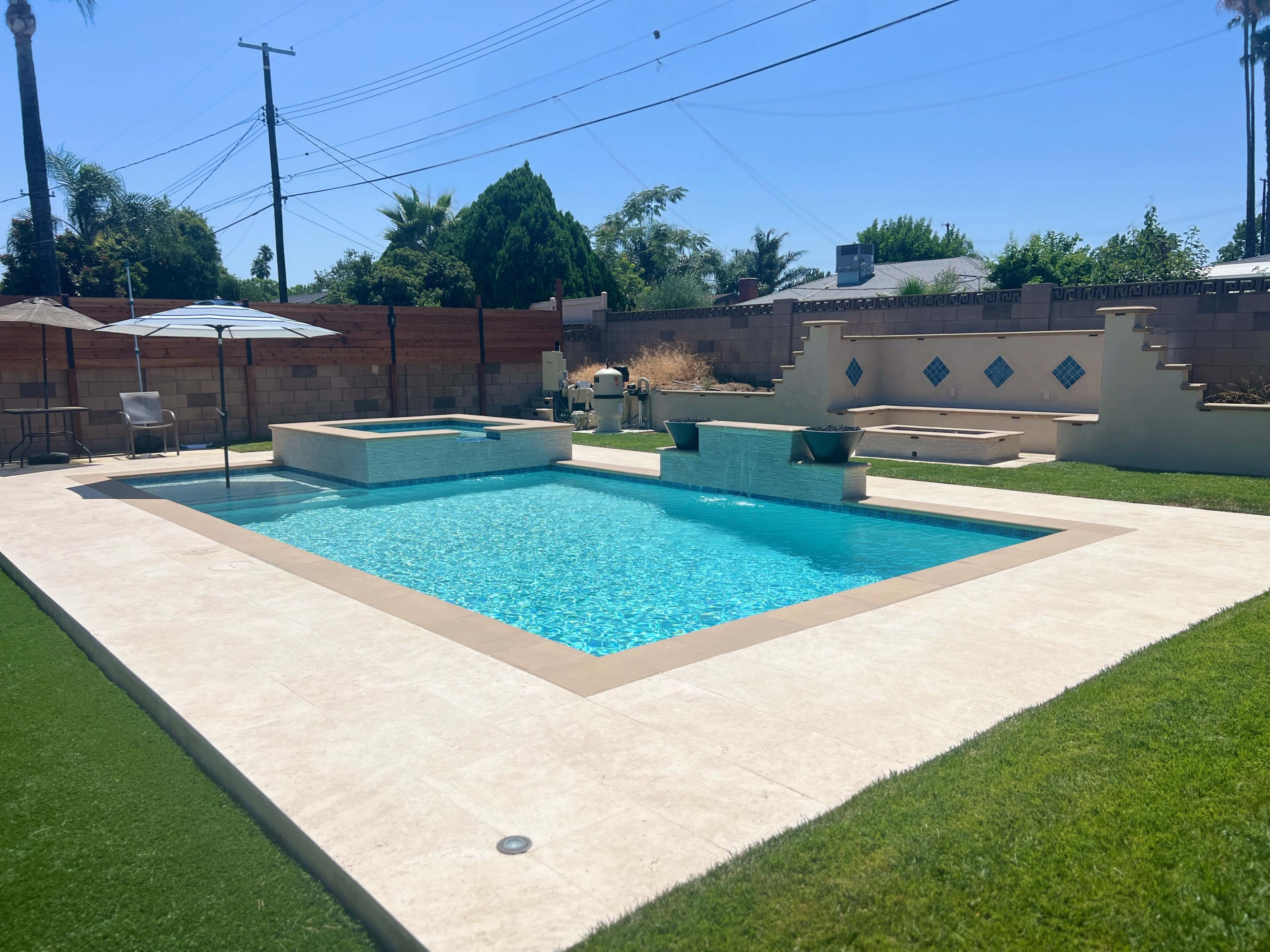 Luxury Backyard Pool Location in Northridge, CA Image in Northridge, Northridge, CA