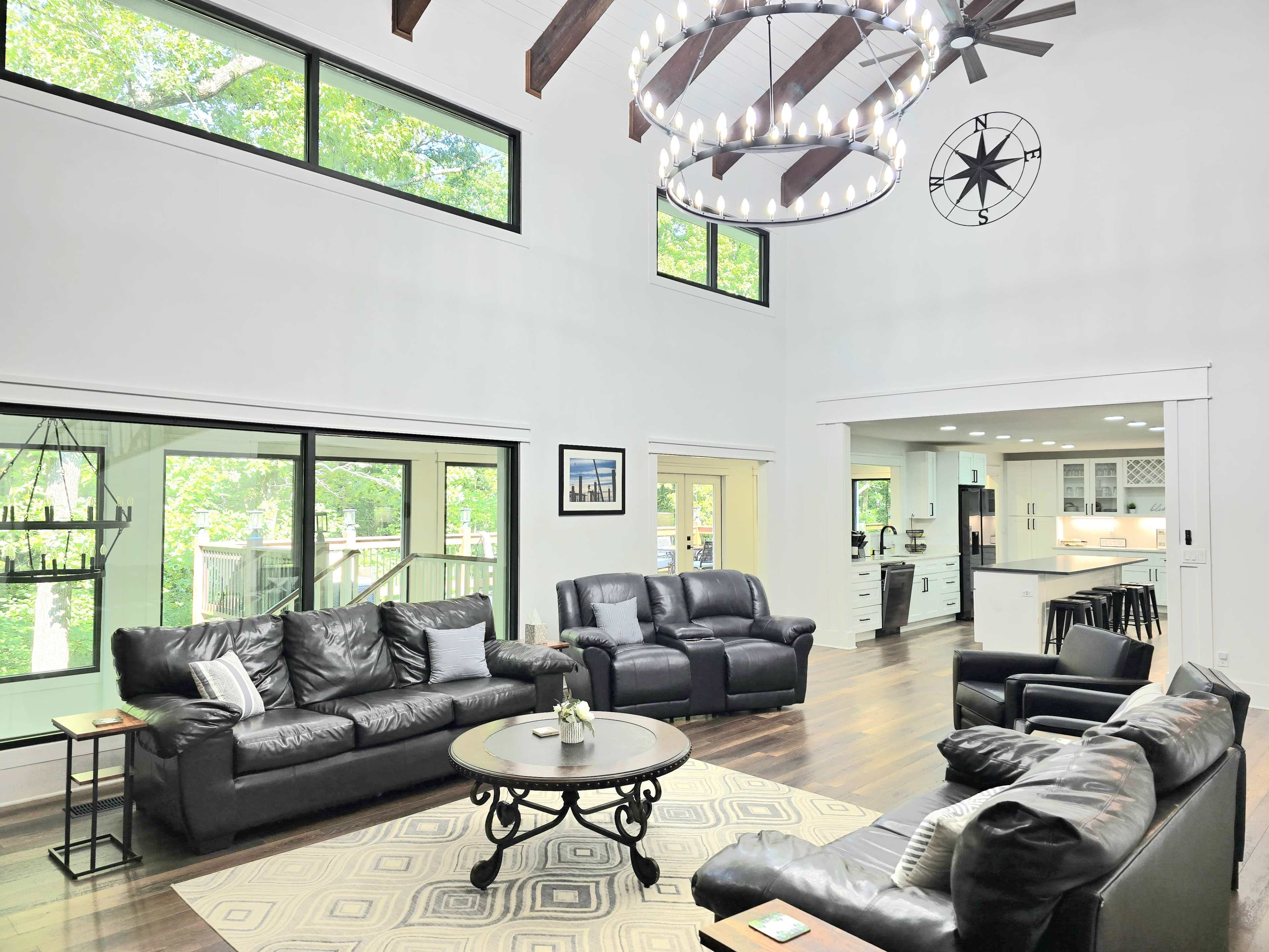 Luxury Home on 28 Acres With Barn & Creek Image in , Conyers, GA