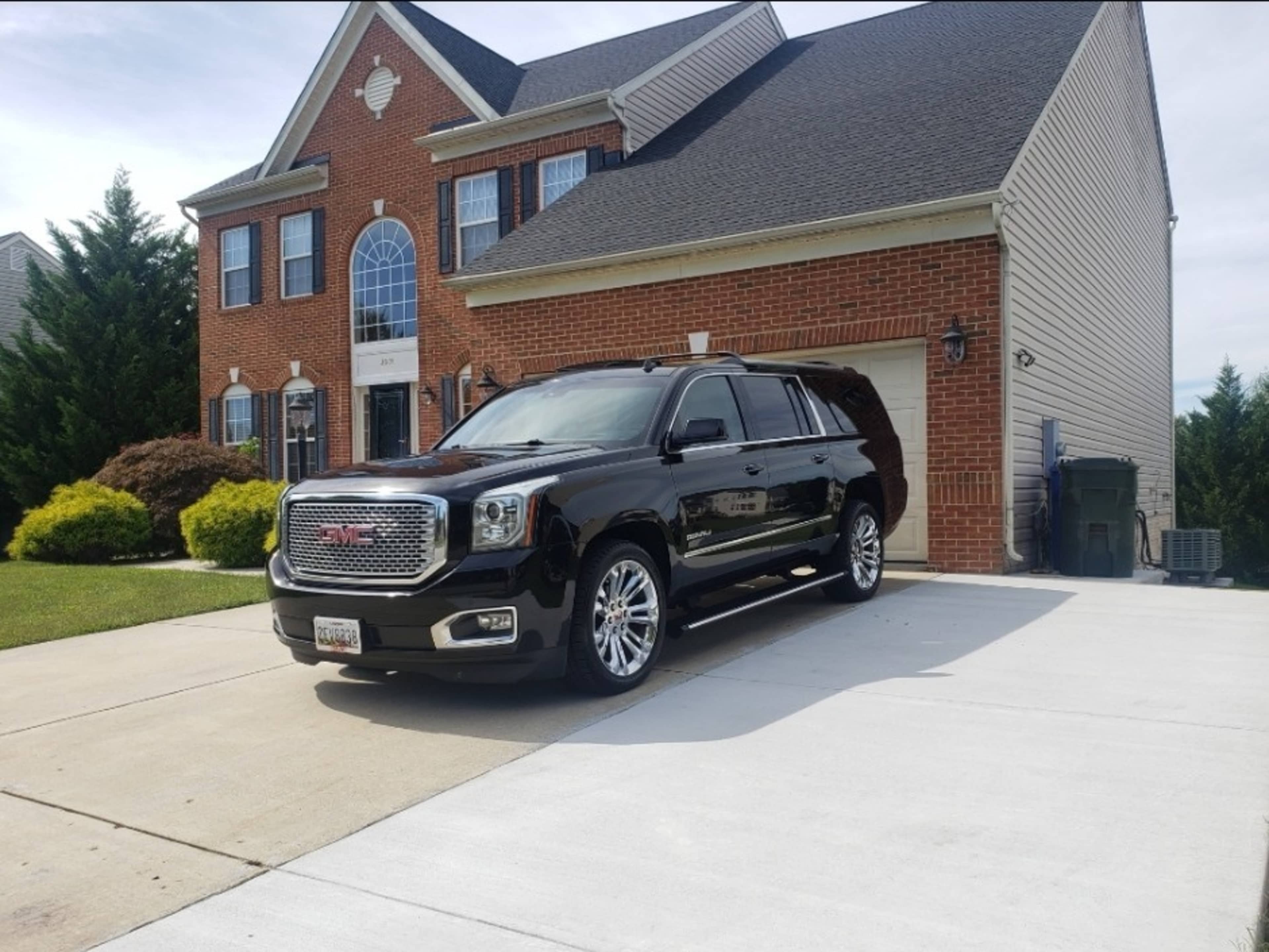GMC Yukon Denali XL / Prop Rental 