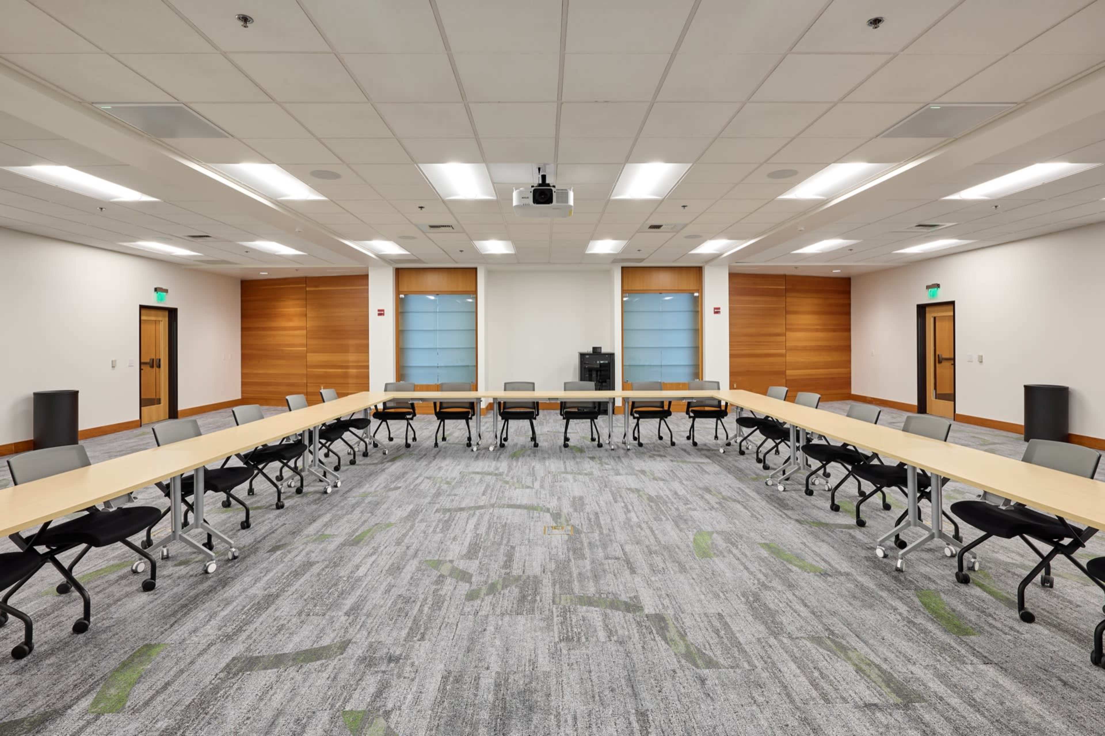 Modern Meeting Space for Productive Gatherings in Oregon Wine Country Image in McMinnville, McMinnville, OR