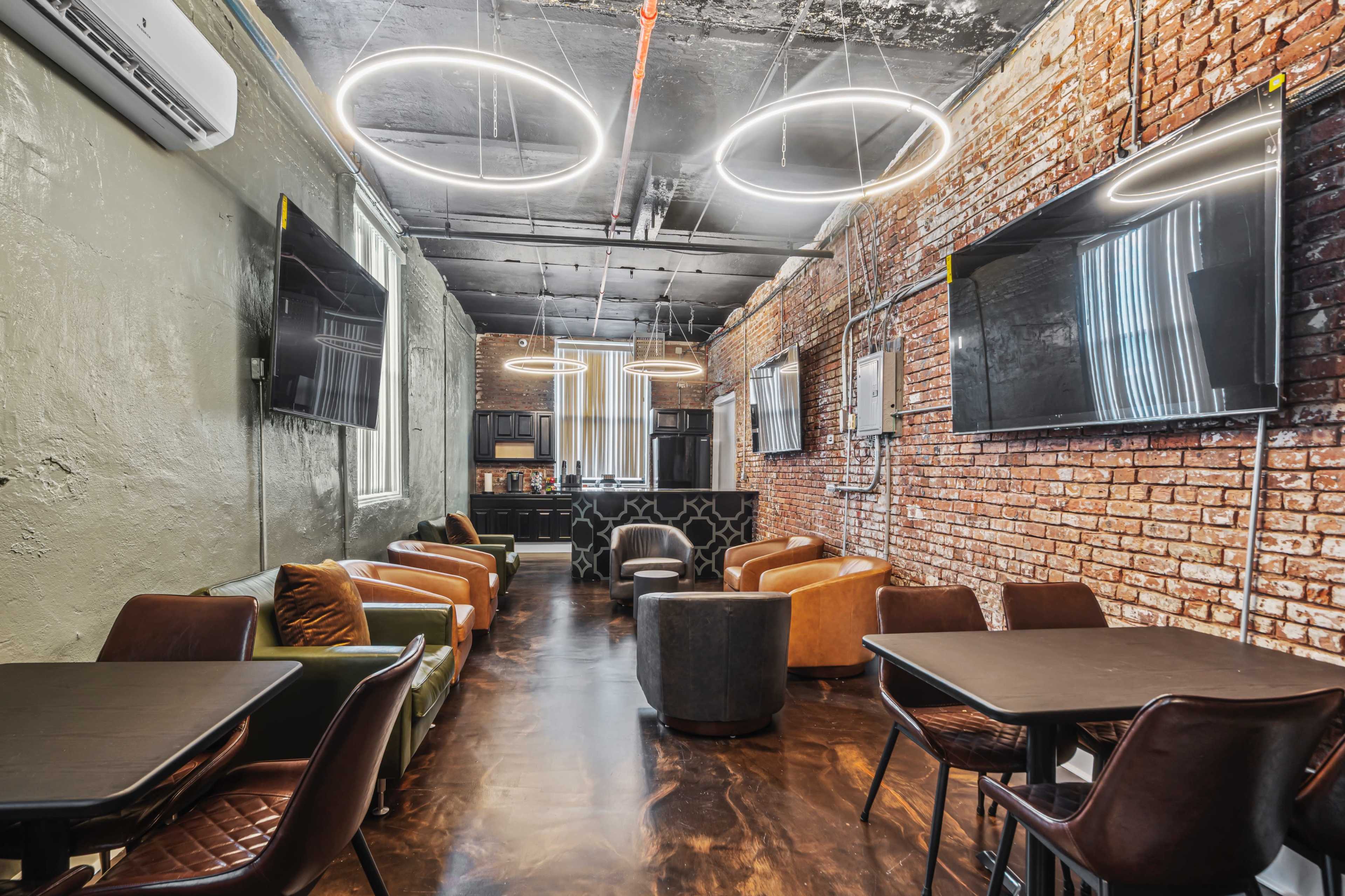 Versatile & private space for meetings and creative gatherings! Image in City of Orange, Orange, NJ